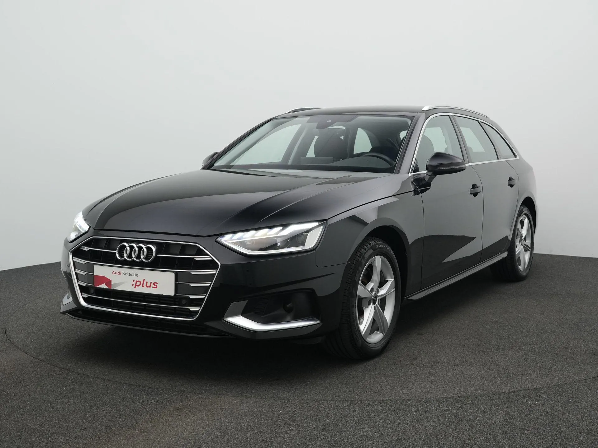 Audi A4 — foto 1
