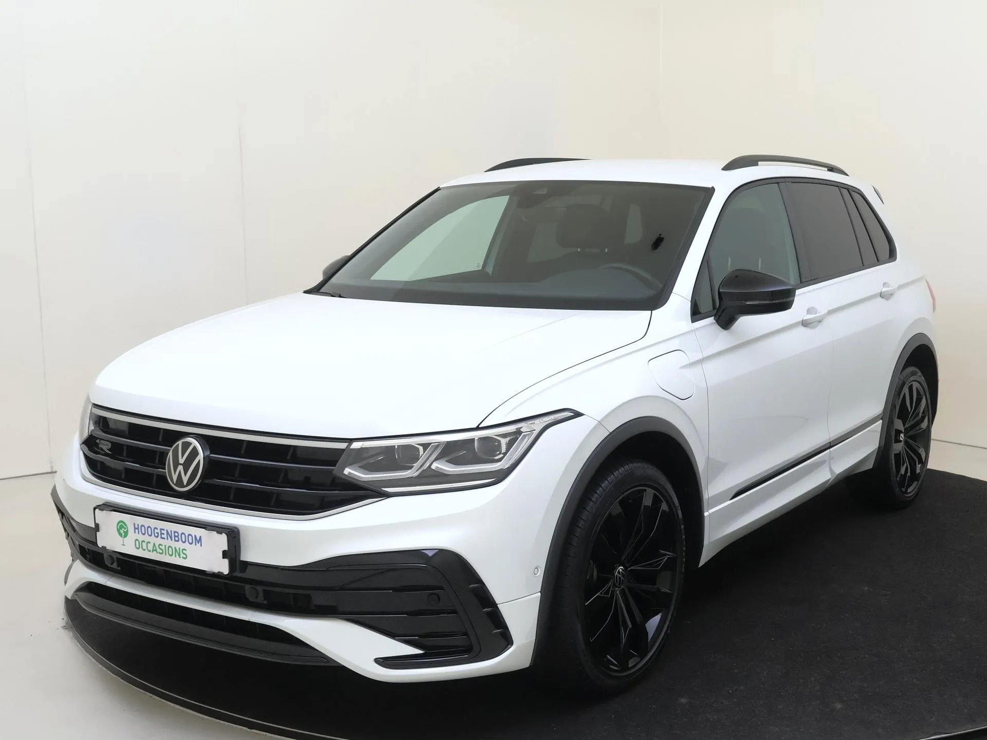 Volkswagen Tiguan — foto 1