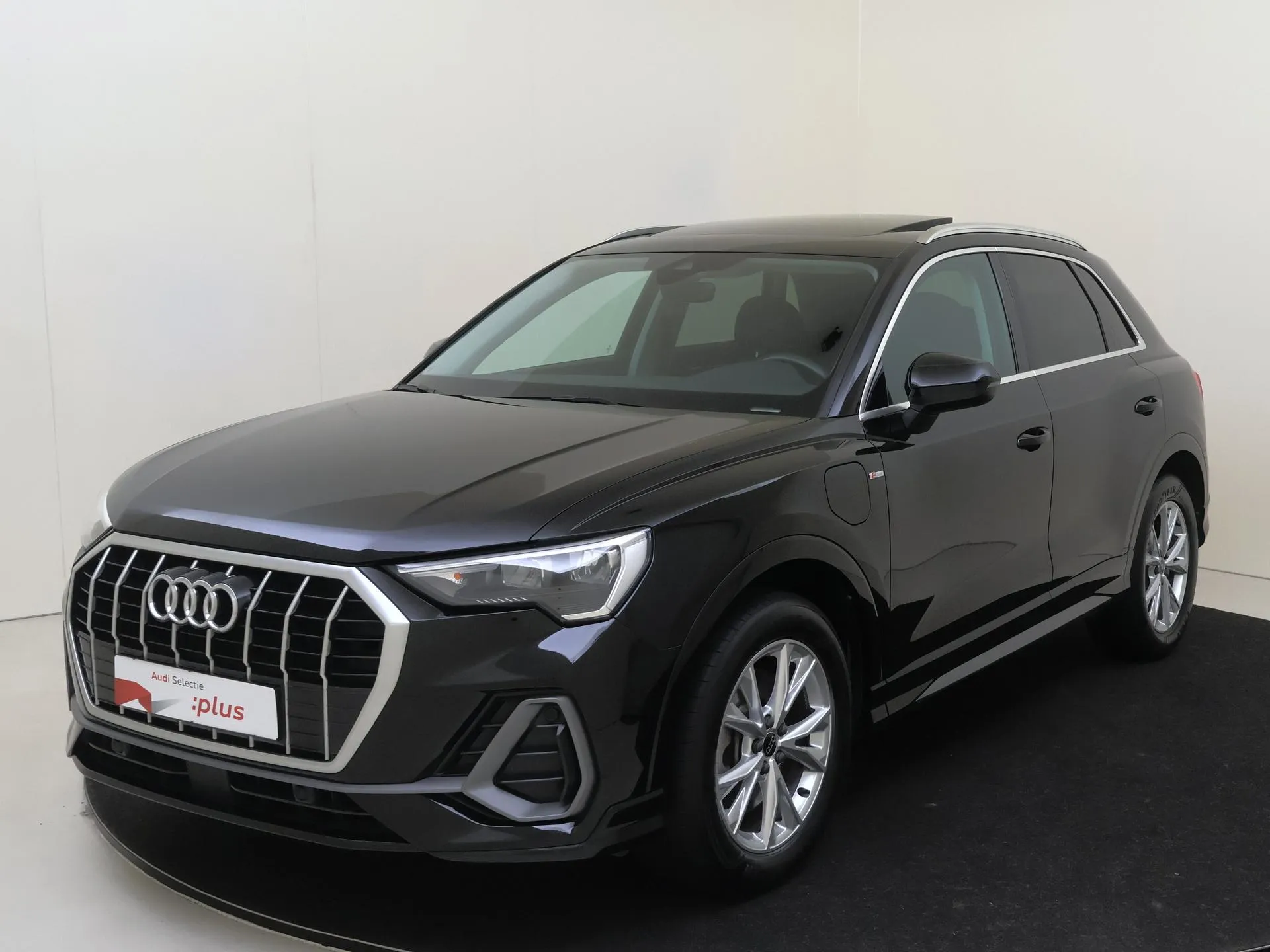 Audi Q3 — foto 1
