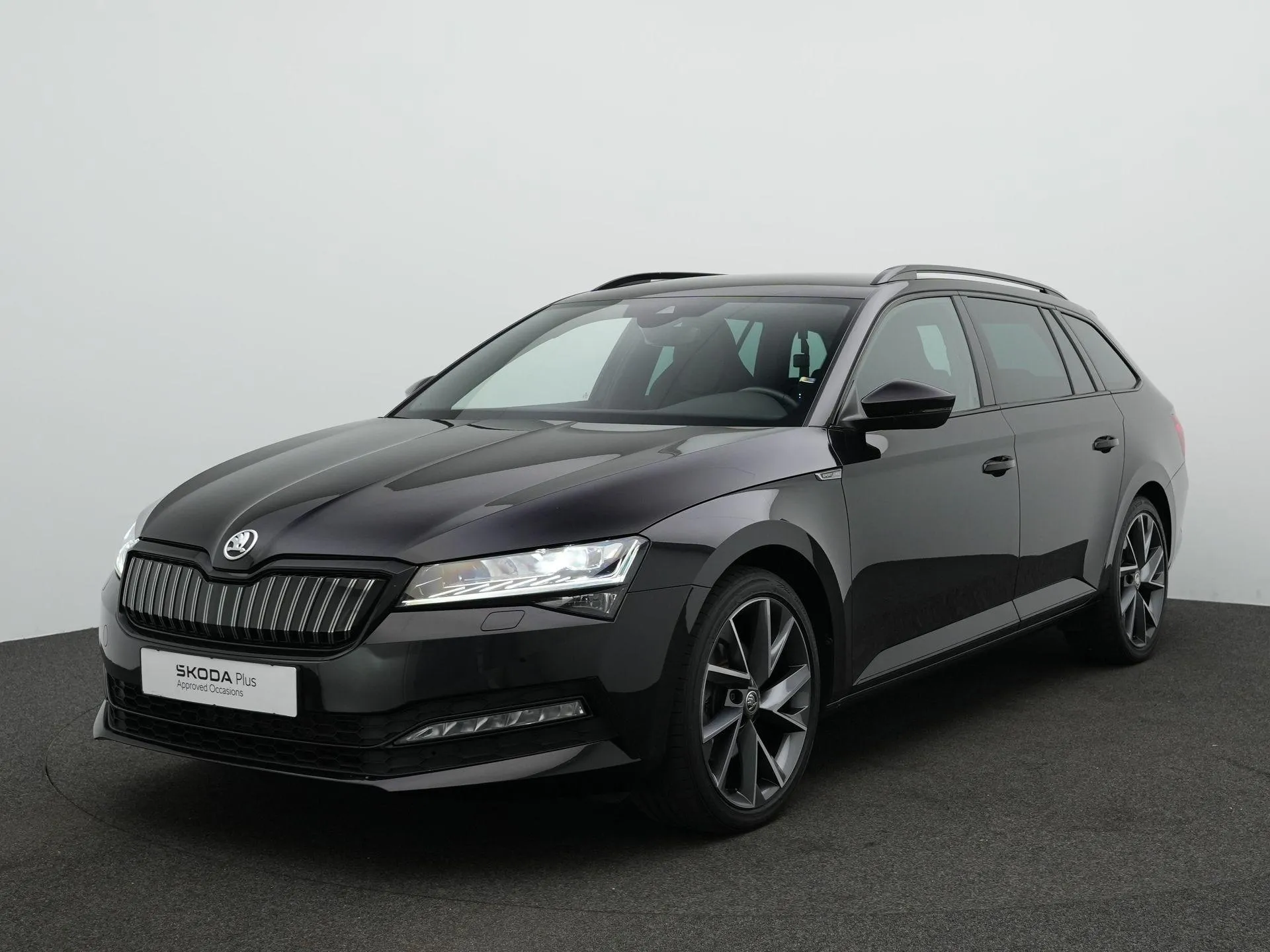 Škoda Superb — foto 1