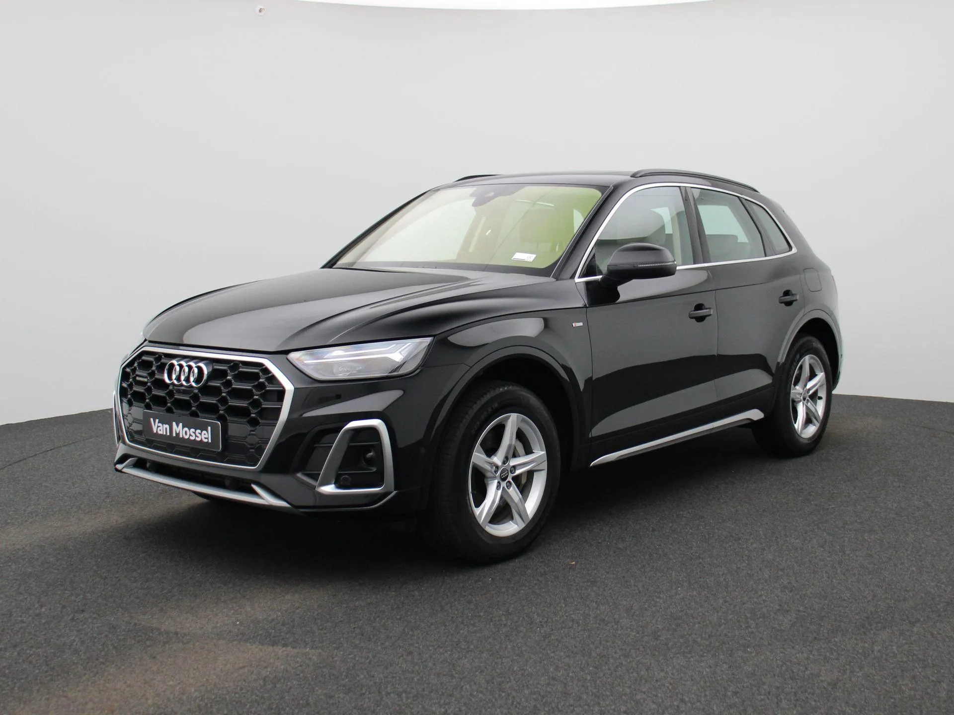 Audi Q5 — foto 1