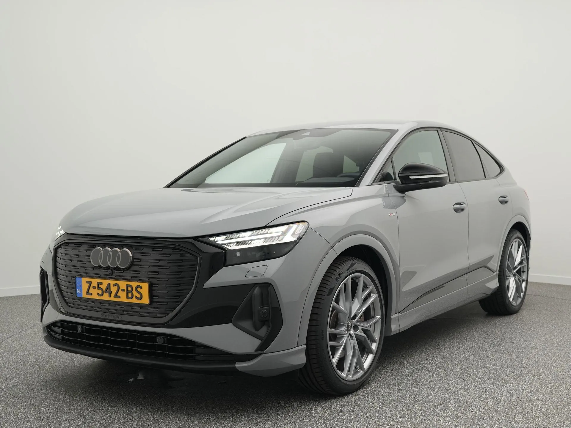 Audi Q4 Sportback e-tron — foto 1