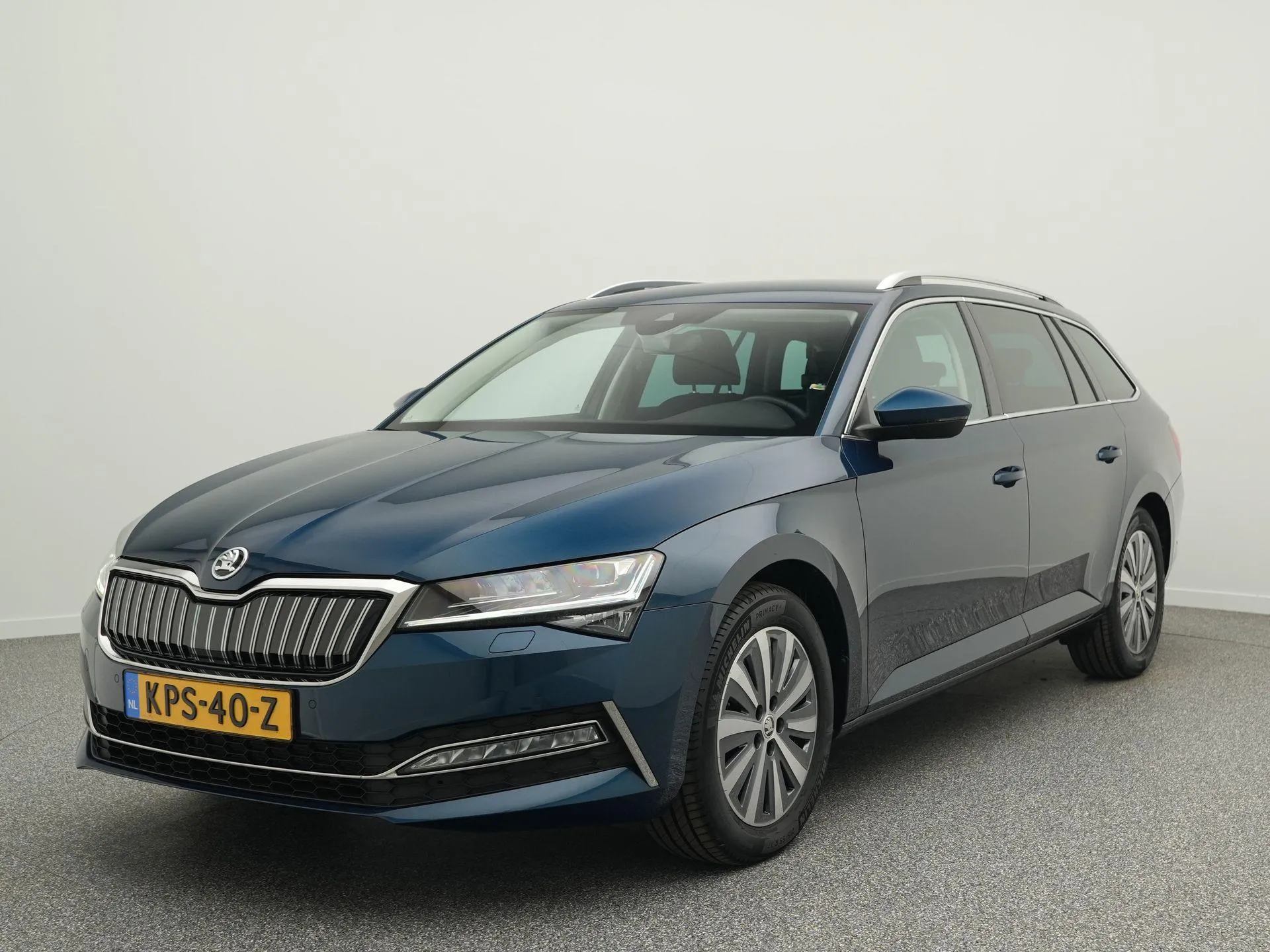 Škoda Superb — foto 1