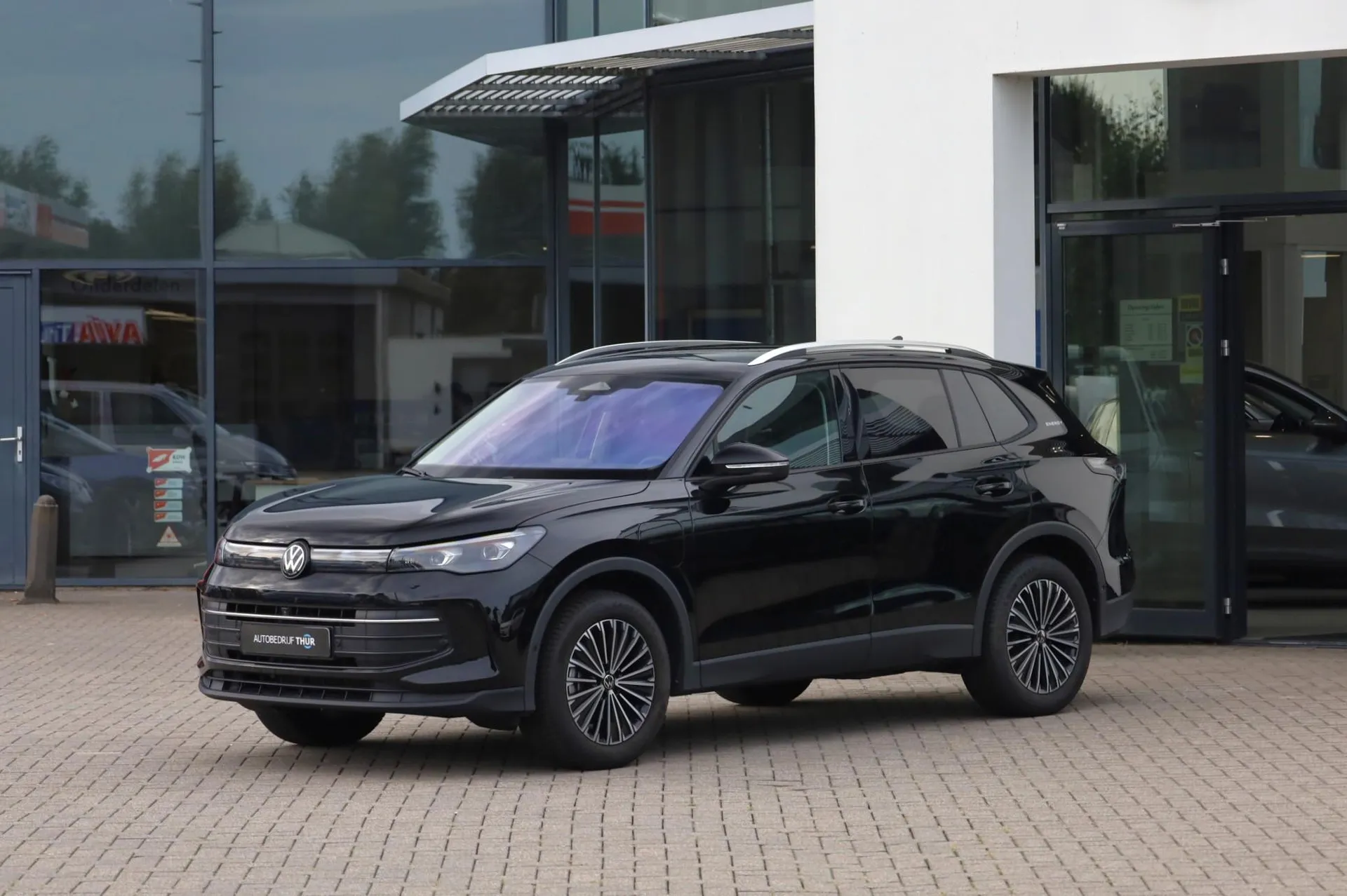 Volkswagen Tiguan — foto 1