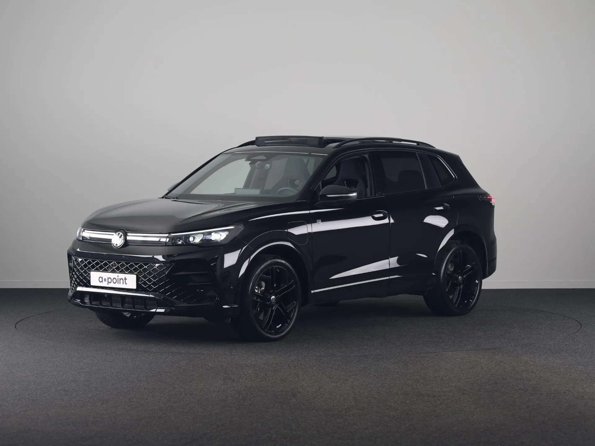 Volkswagen Tiguan — foto 1