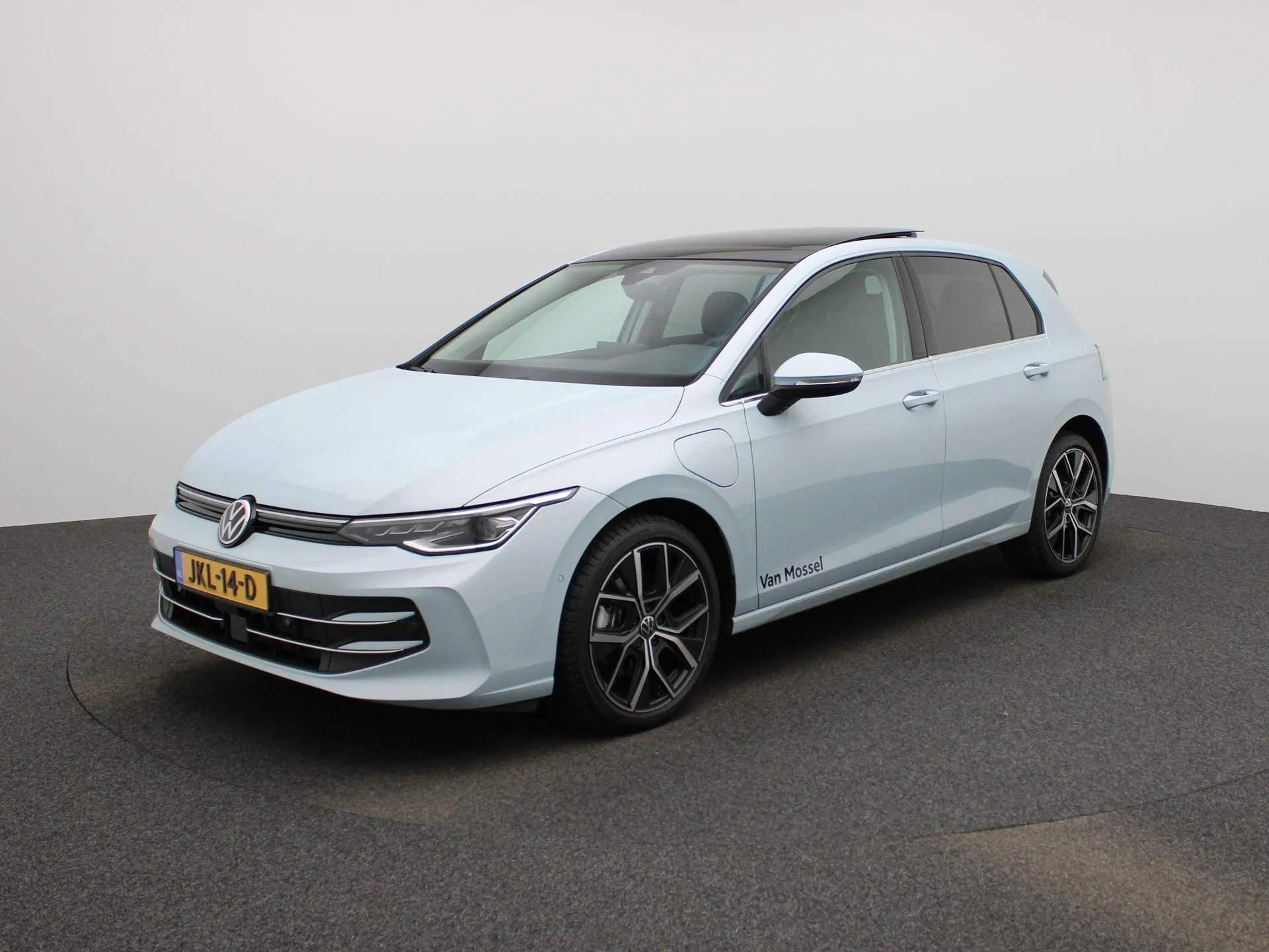 Volkswagen Golf — foto 1