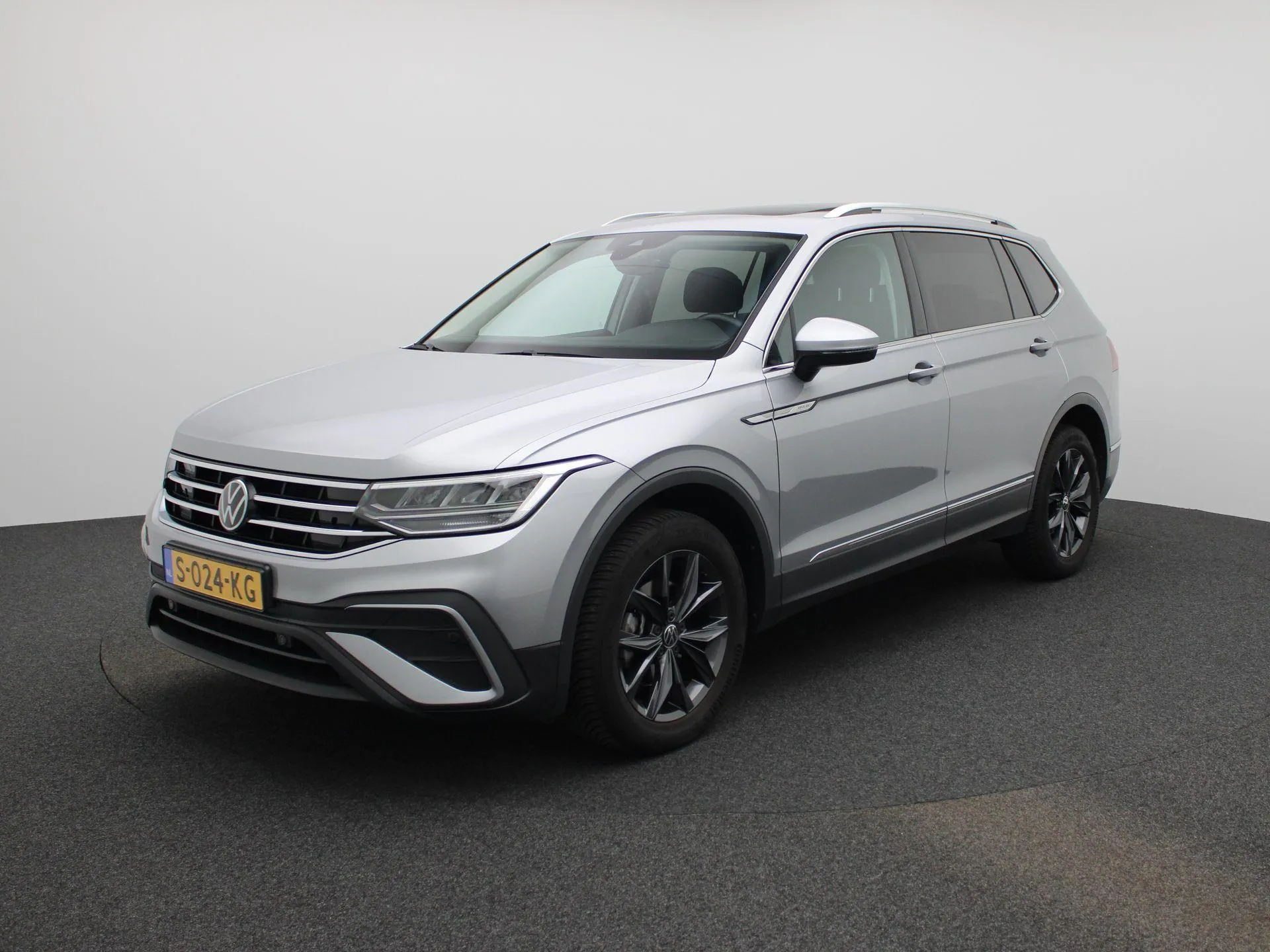 Volkswagen Tiguan Allspace — foto 1
