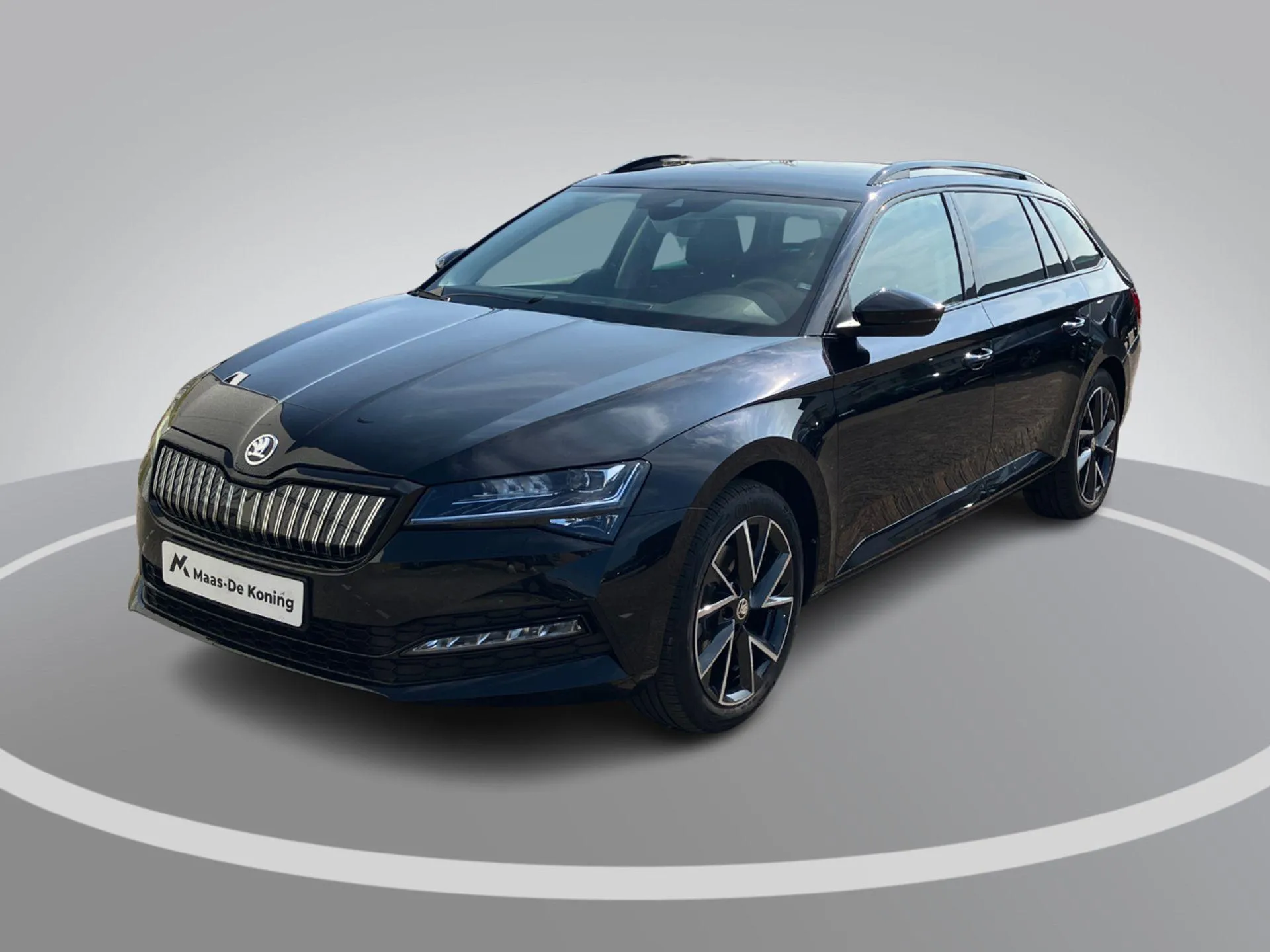 Škoda Superb — foto 1