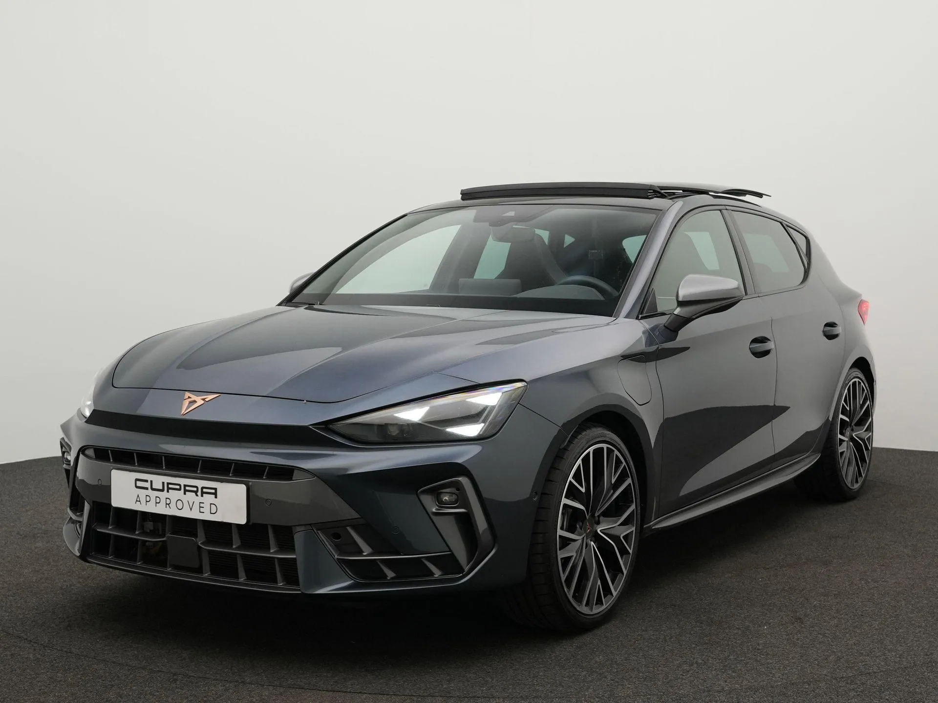 Cupra Leon — foto 1