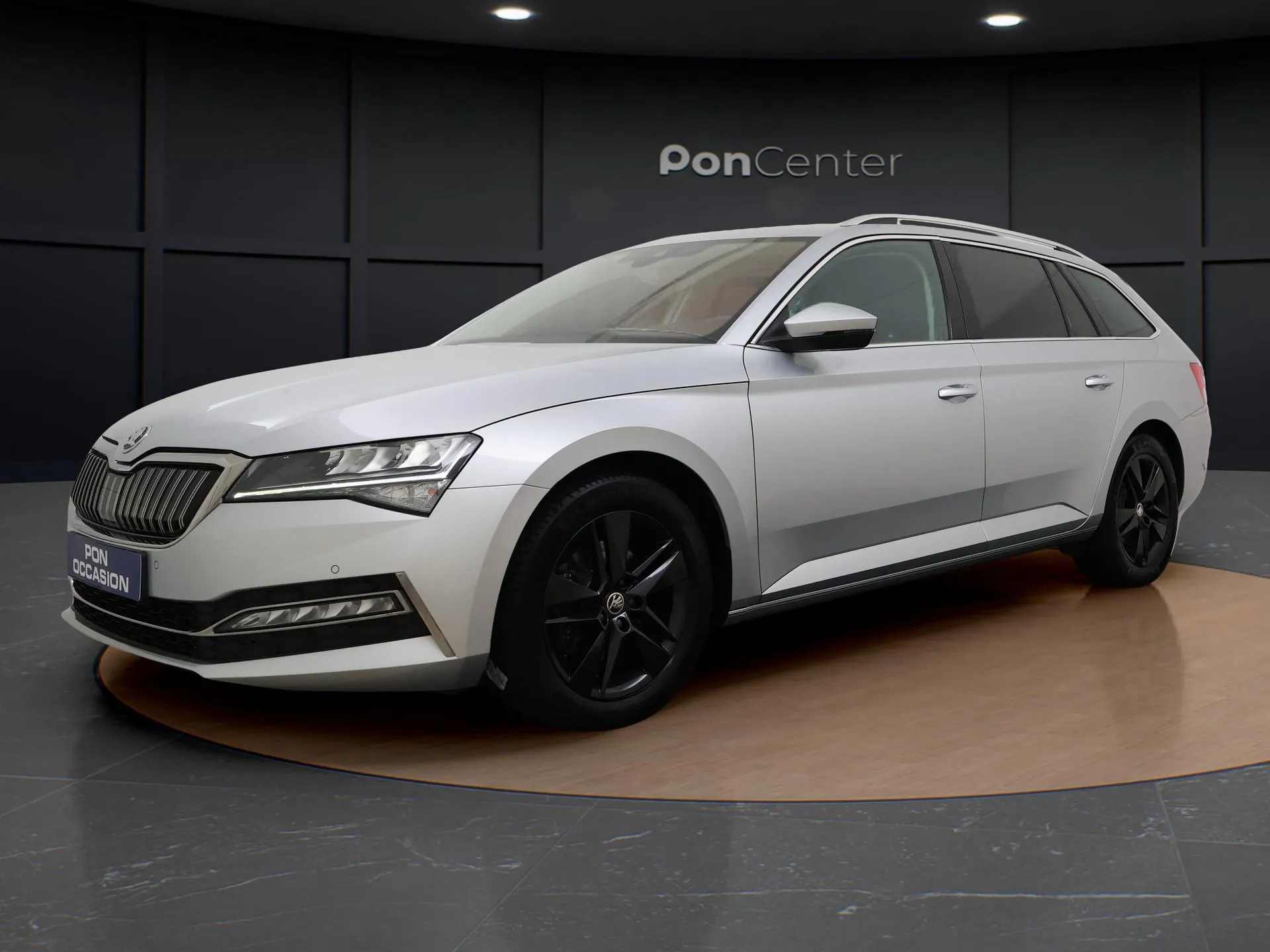 Škoda Superb — foto 1