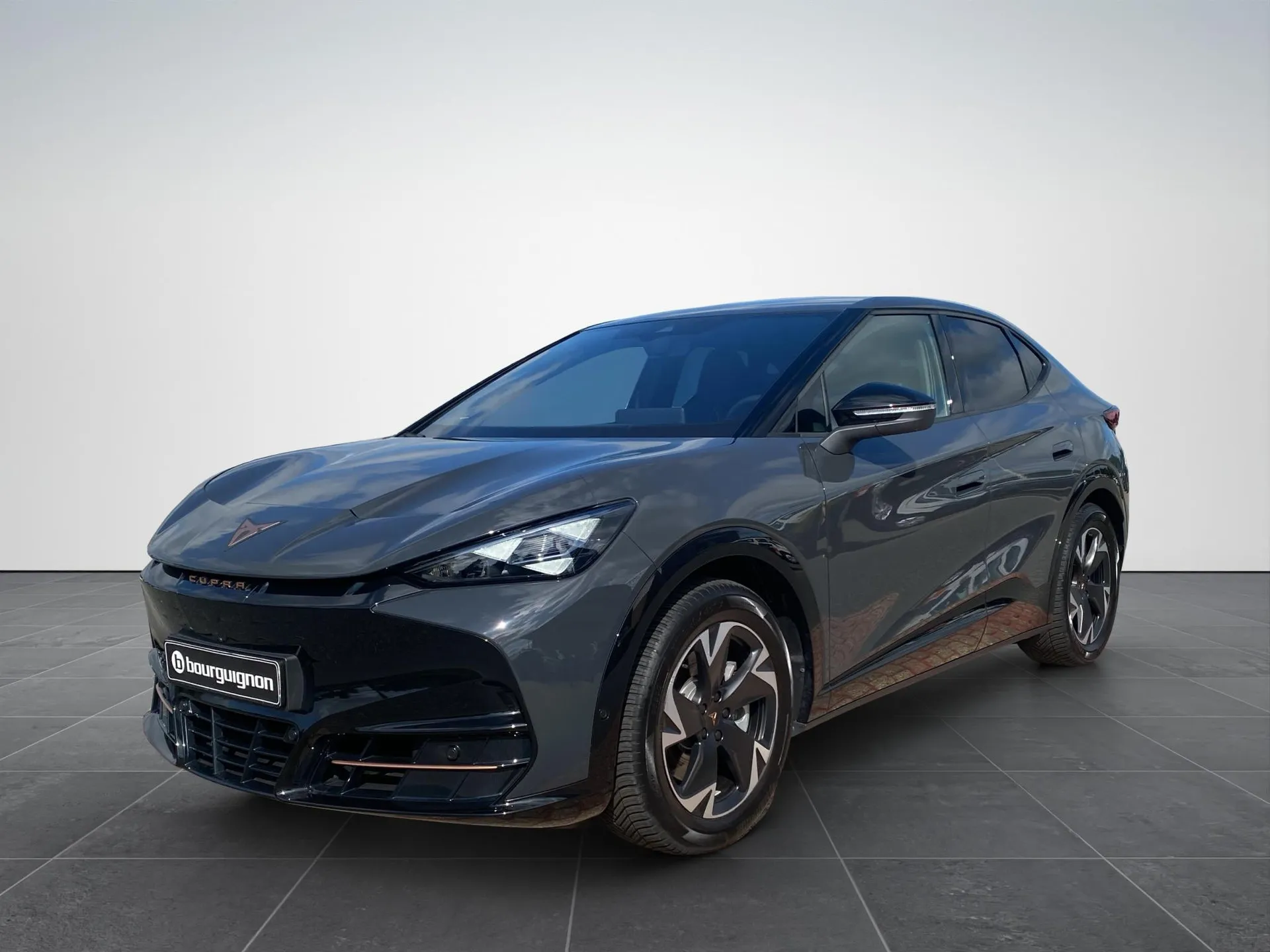 Cupra Tavascan — foto 1