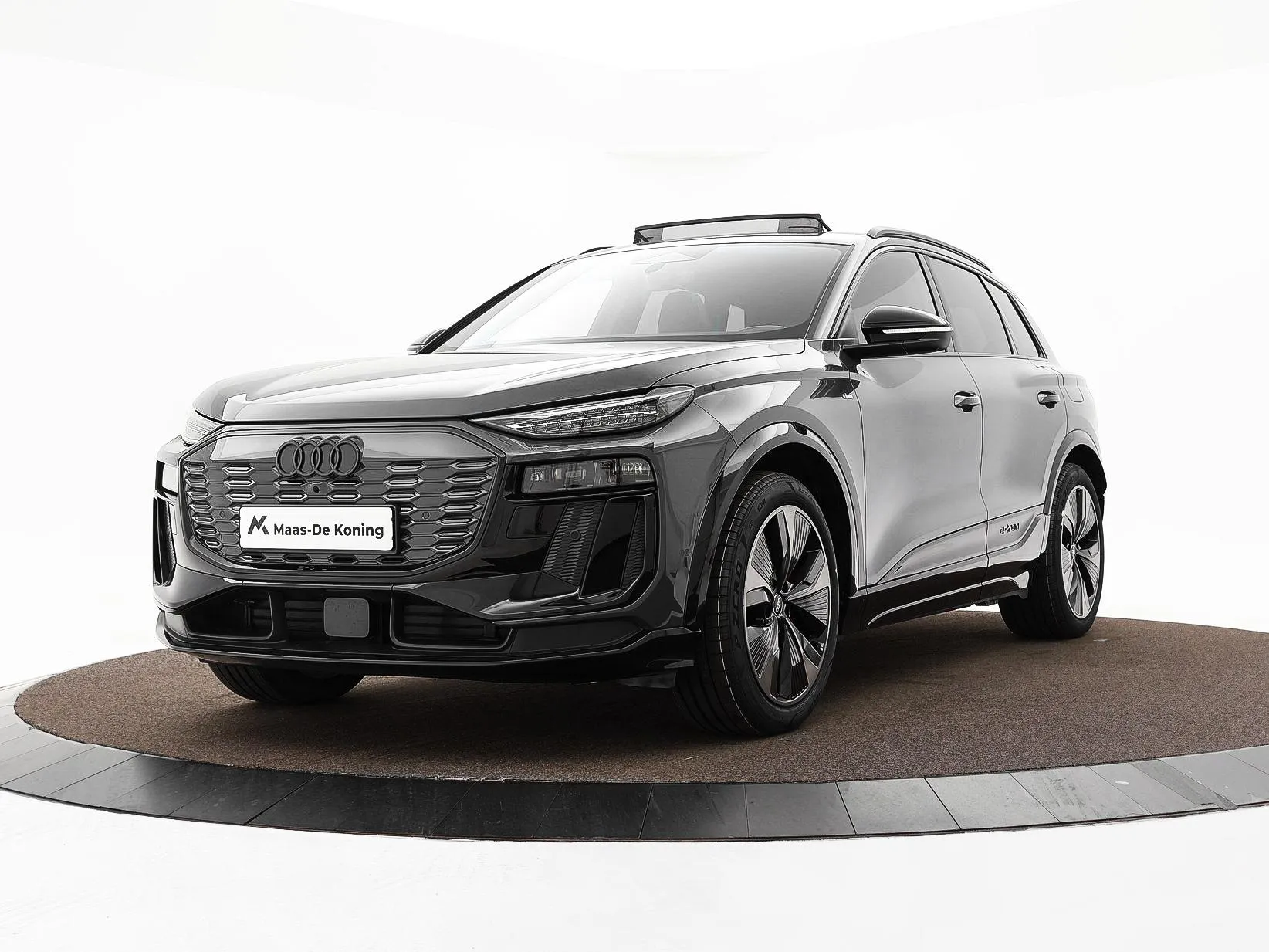 Audi Q6 e-tron — foto 1