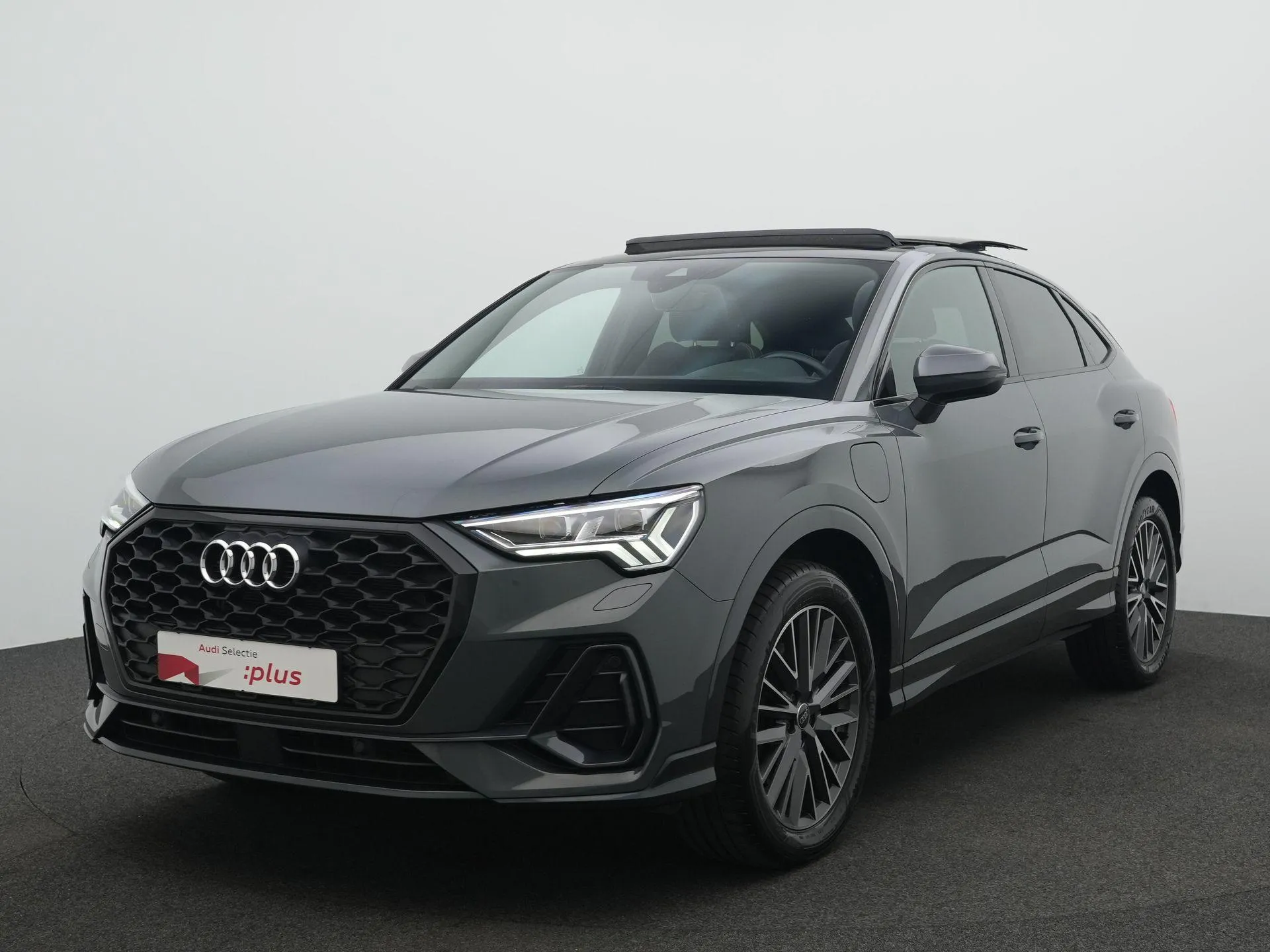 Audi Q3 — foto 1