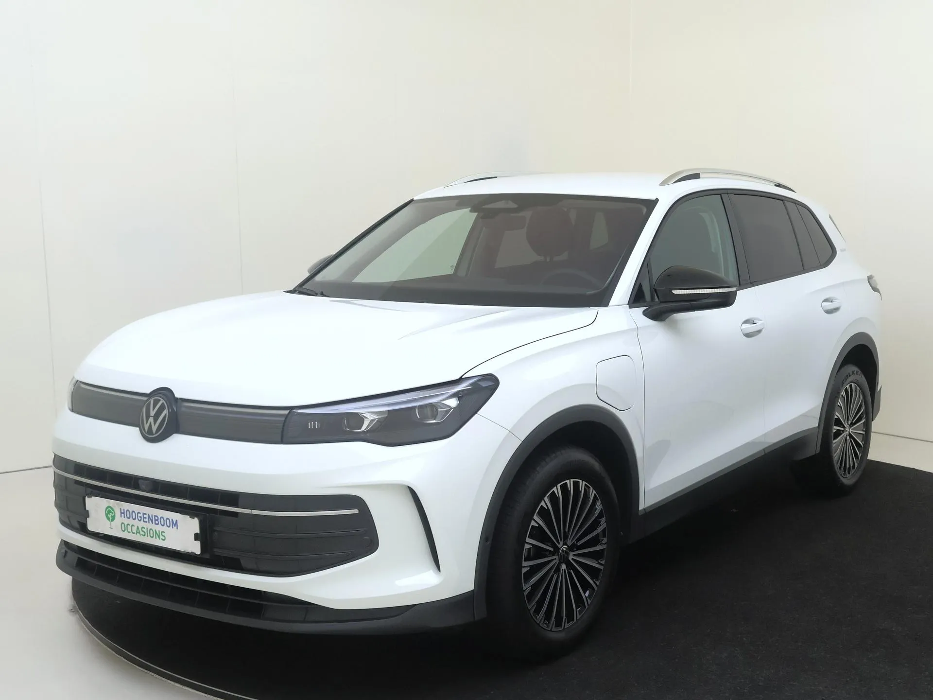 Volkswagen Tiguan — foto 1