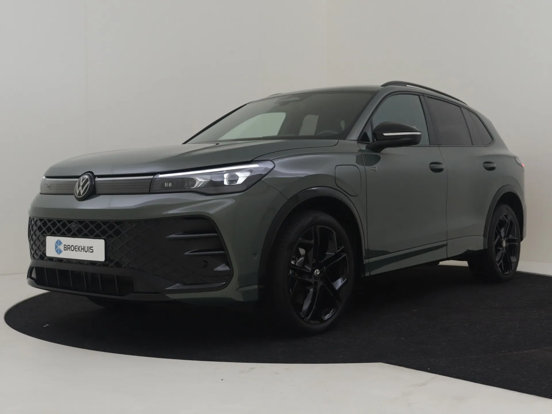 Volkswagen Tiguan — foto 1