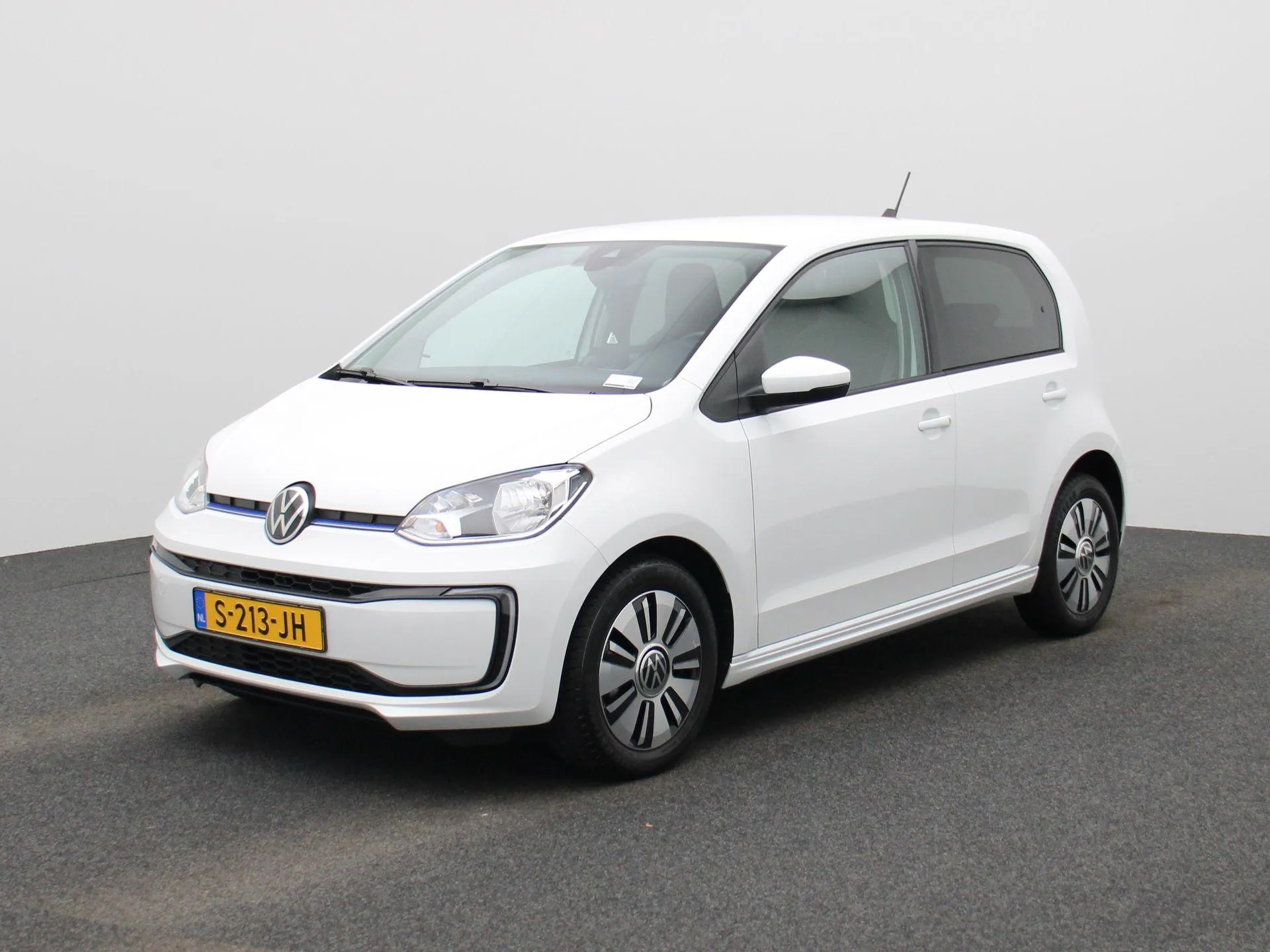 Volkswagen e-up! — foto 1