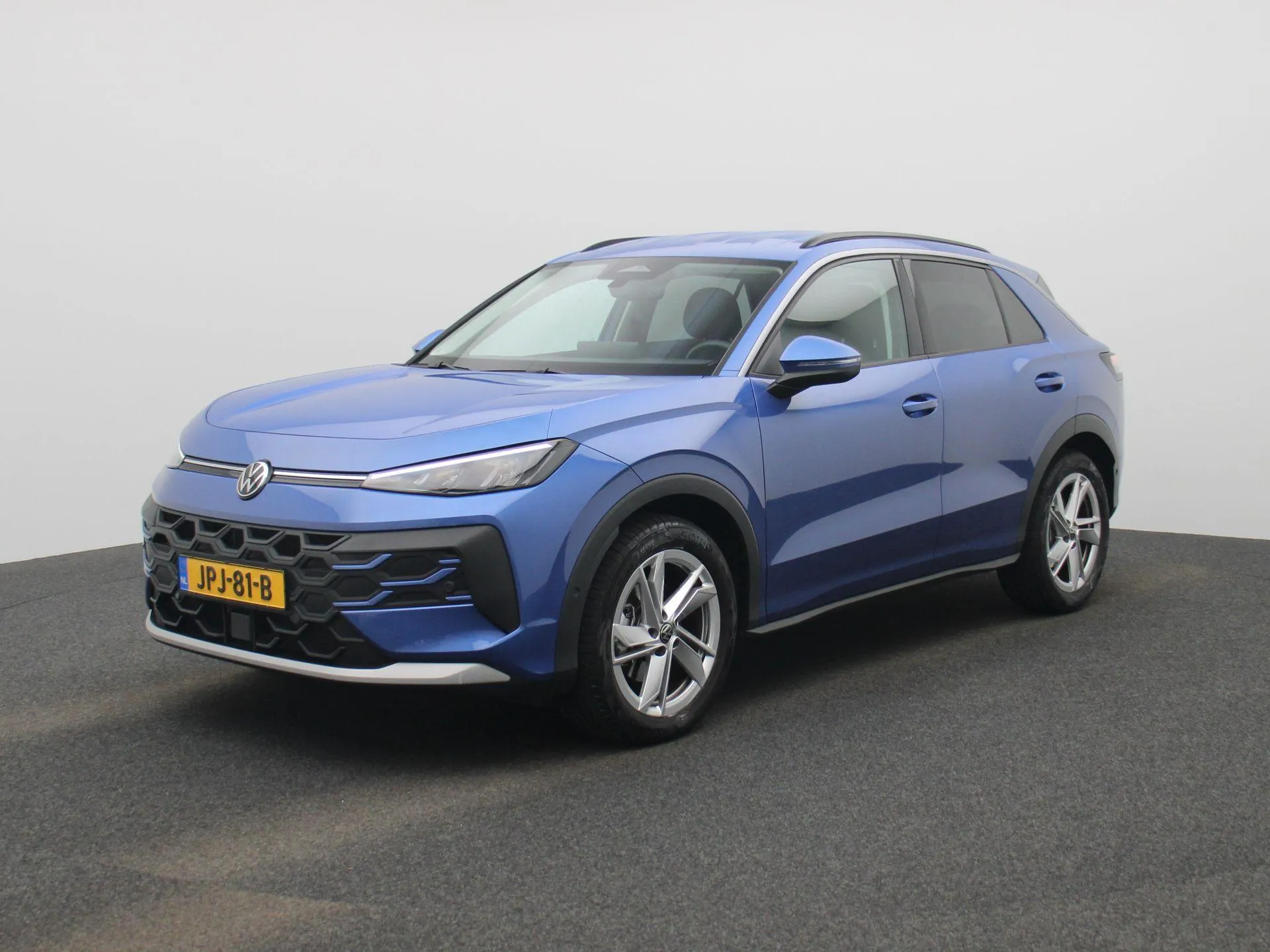 Volkswagen T-Roc — foto 1