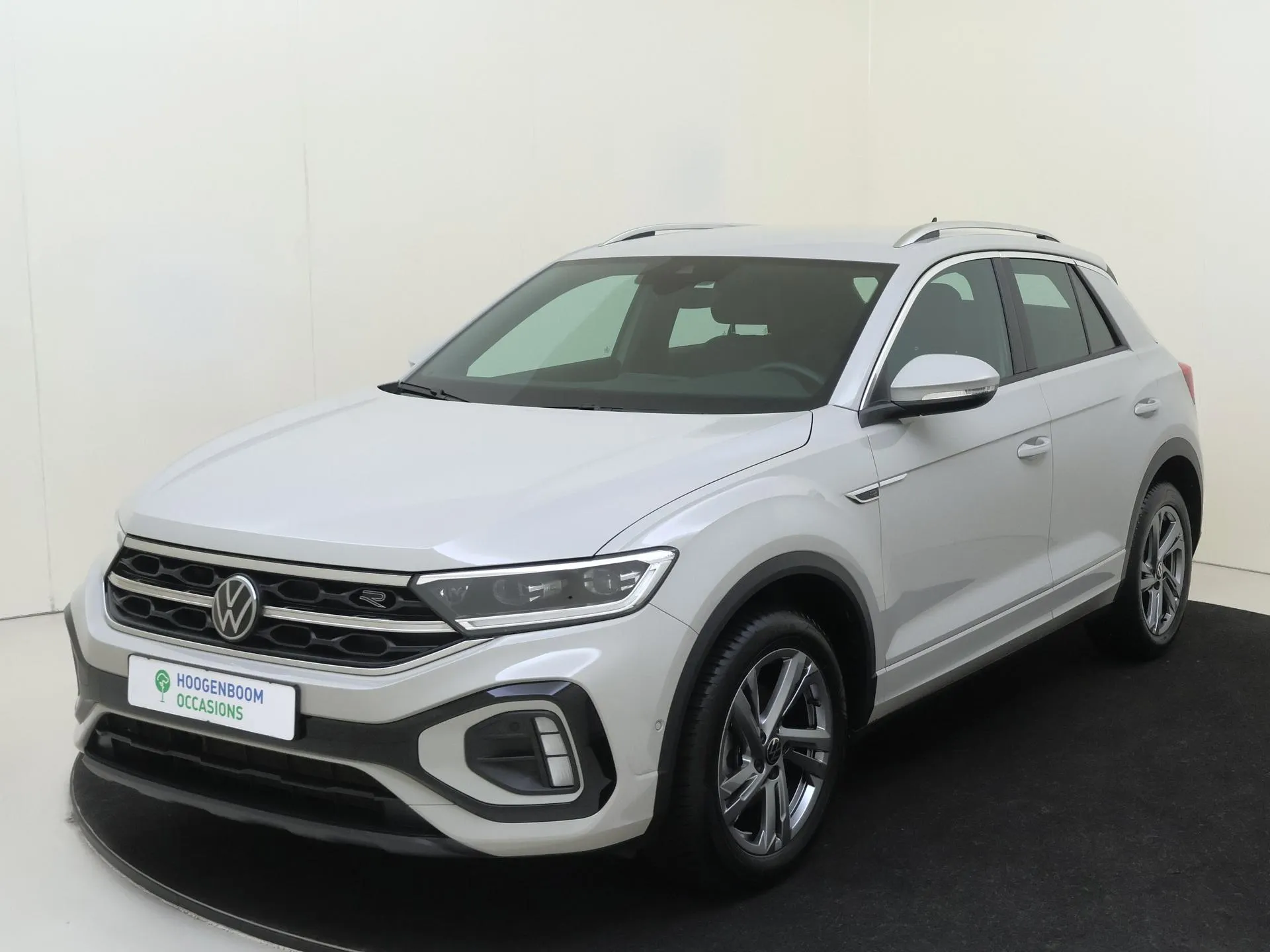 Volkswagen T-Roc — foto 1