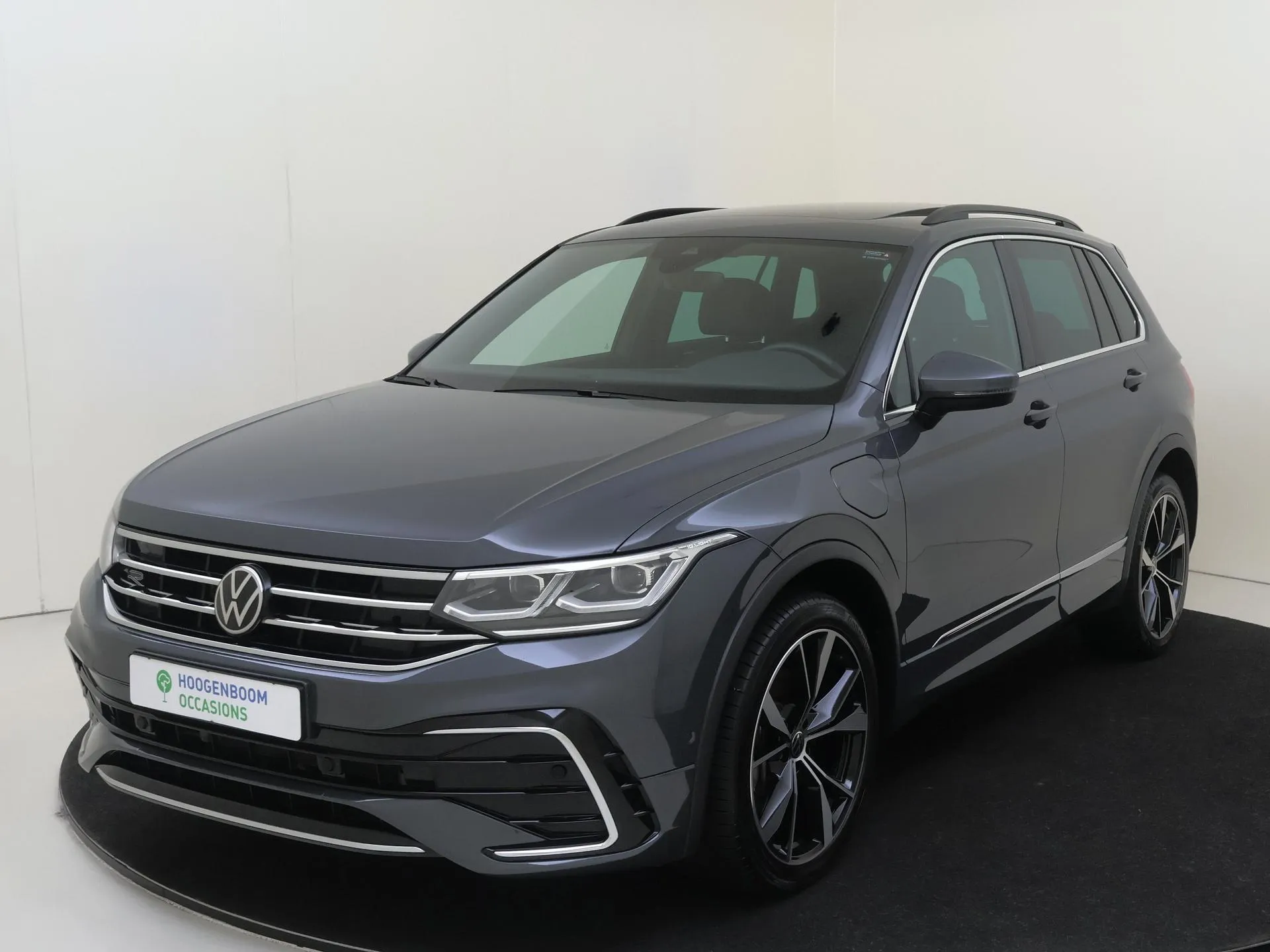 Volkswagen Tiguan — foto 1
