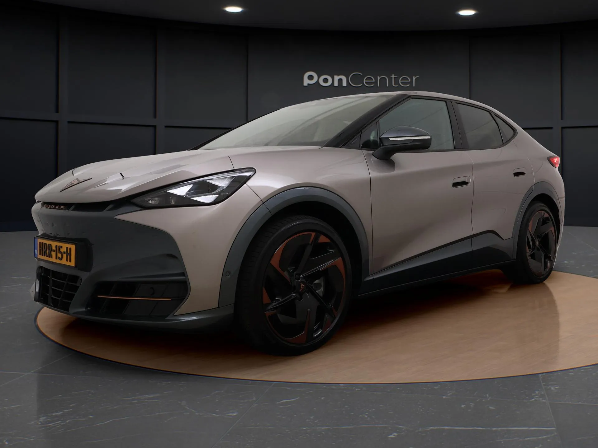 Cupra Tavascan — foto 1