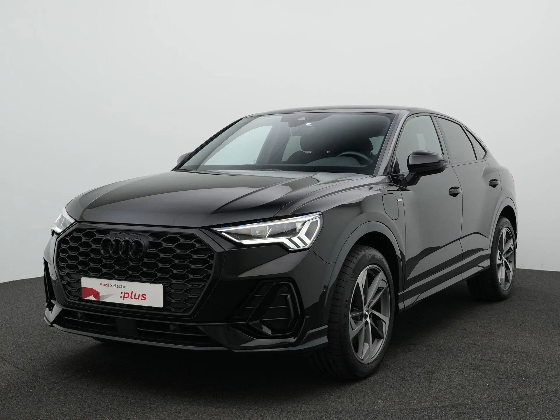 Audi Q3 — foto 1