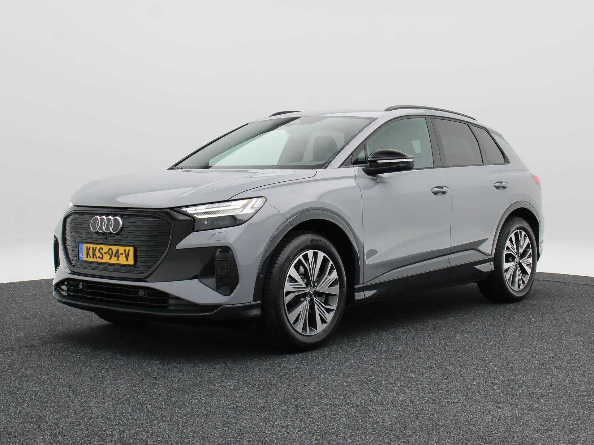 Audi Q4 e-tron — foto 1