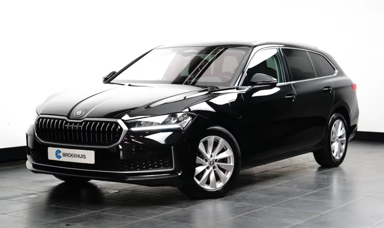 Škoda Superb — foto 1