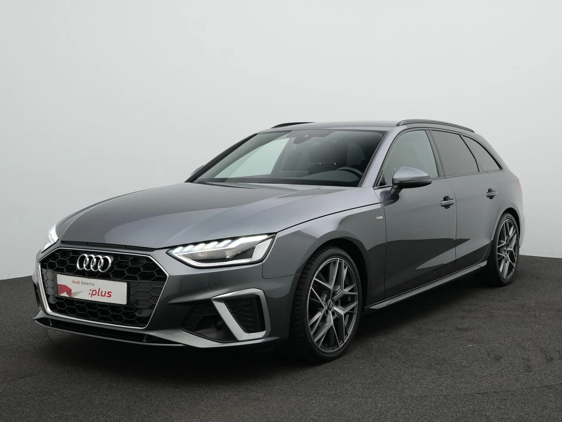 Audi A4 — foto 1