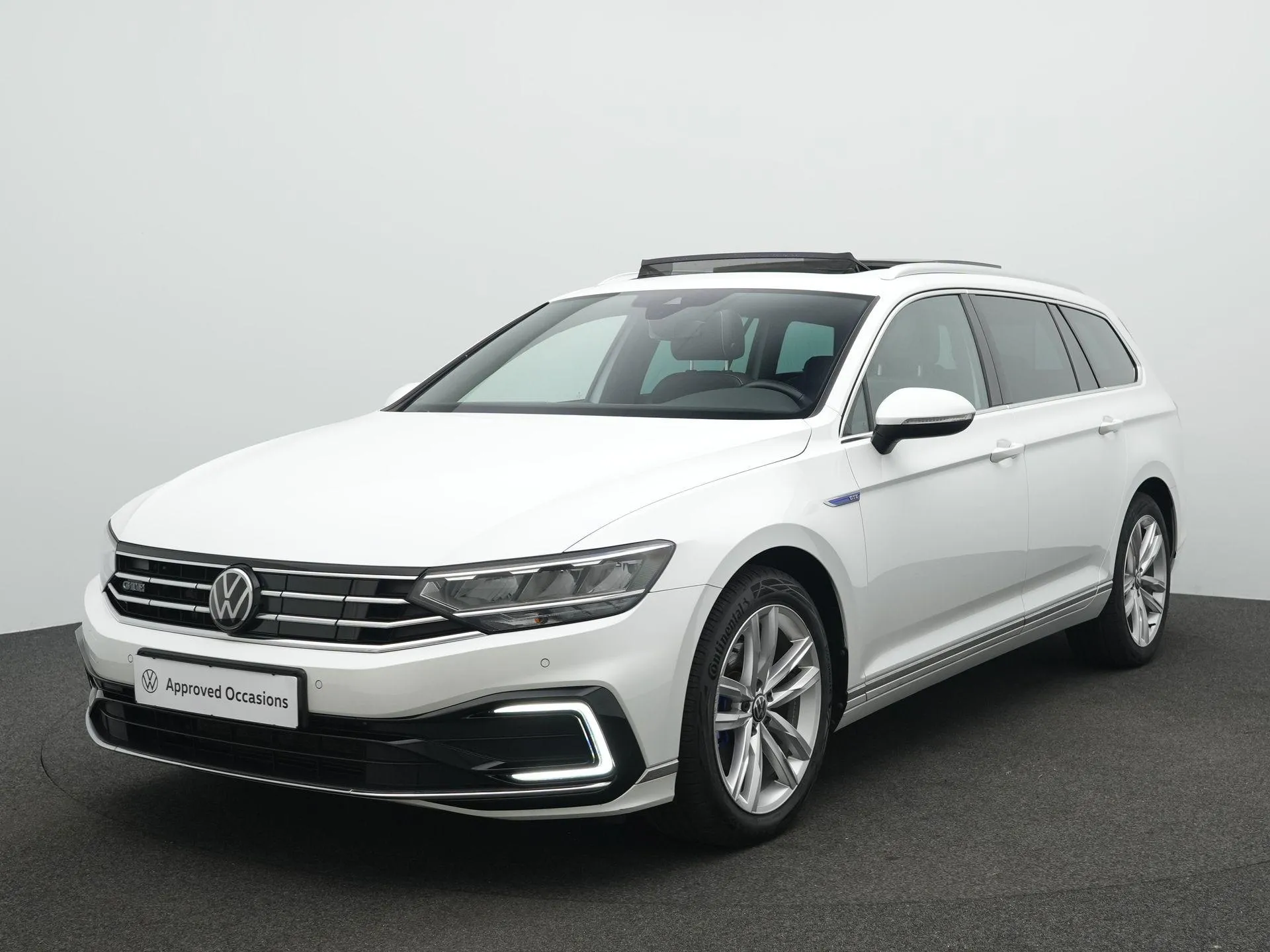 Volkswagen Passat — foto 1
