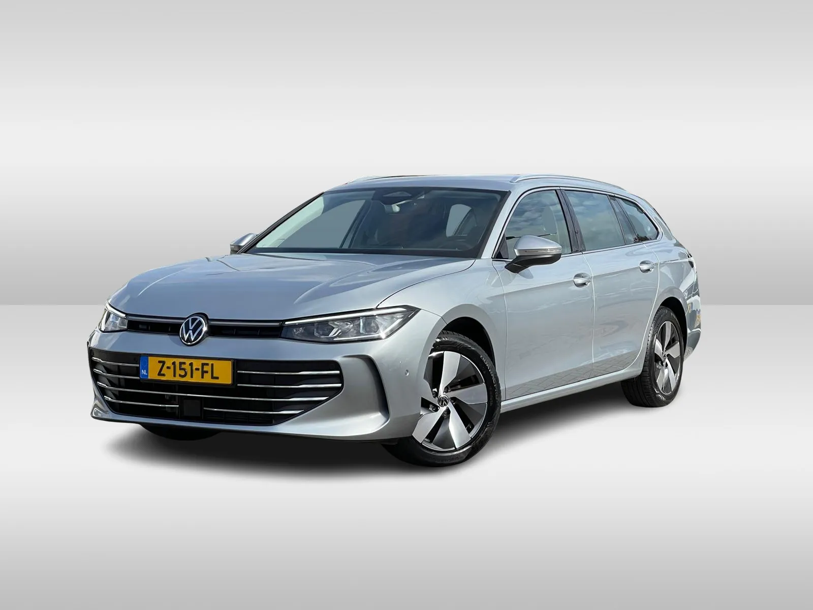Volkswagen Passat — foto 1