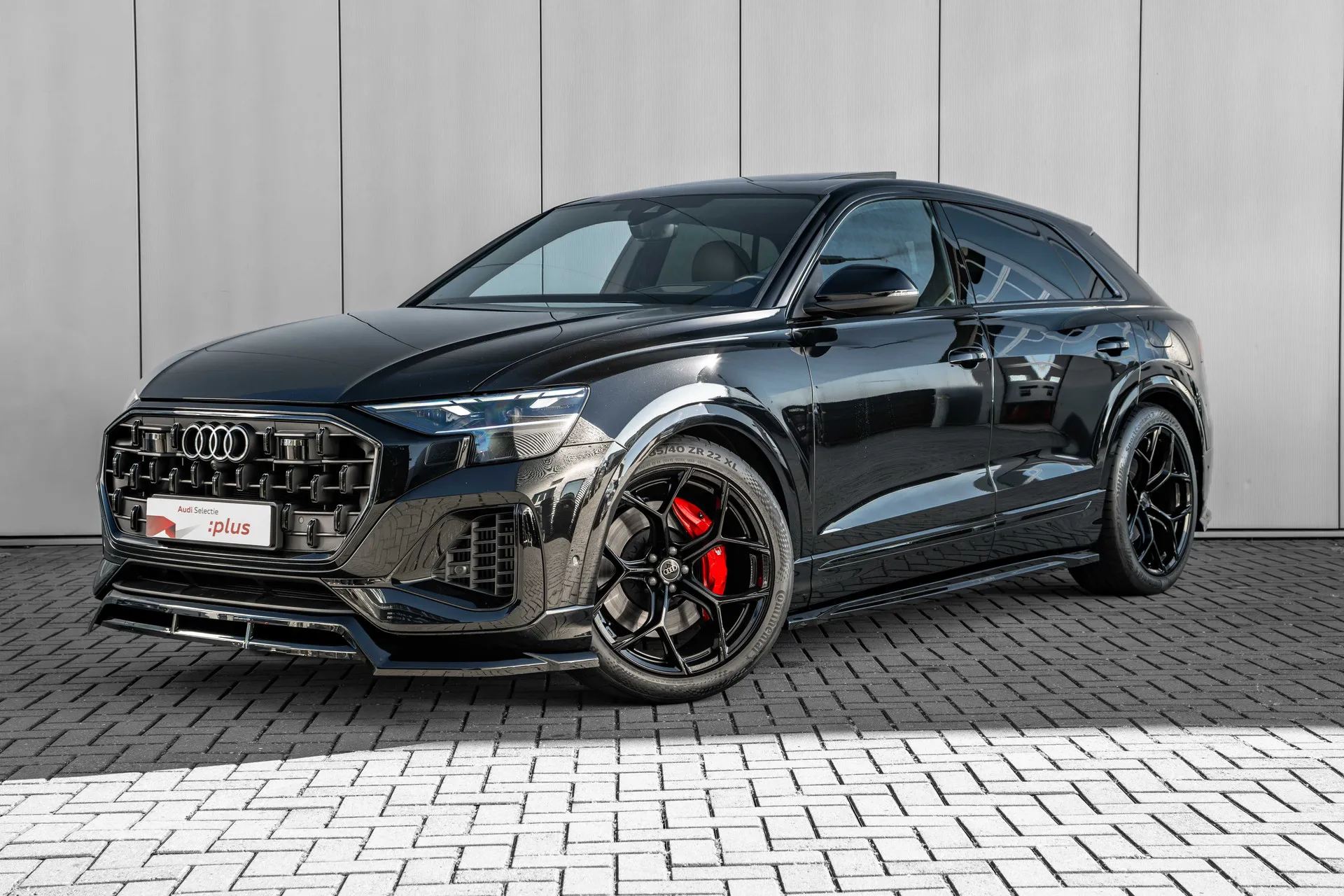 Audi Q8 — foto 1