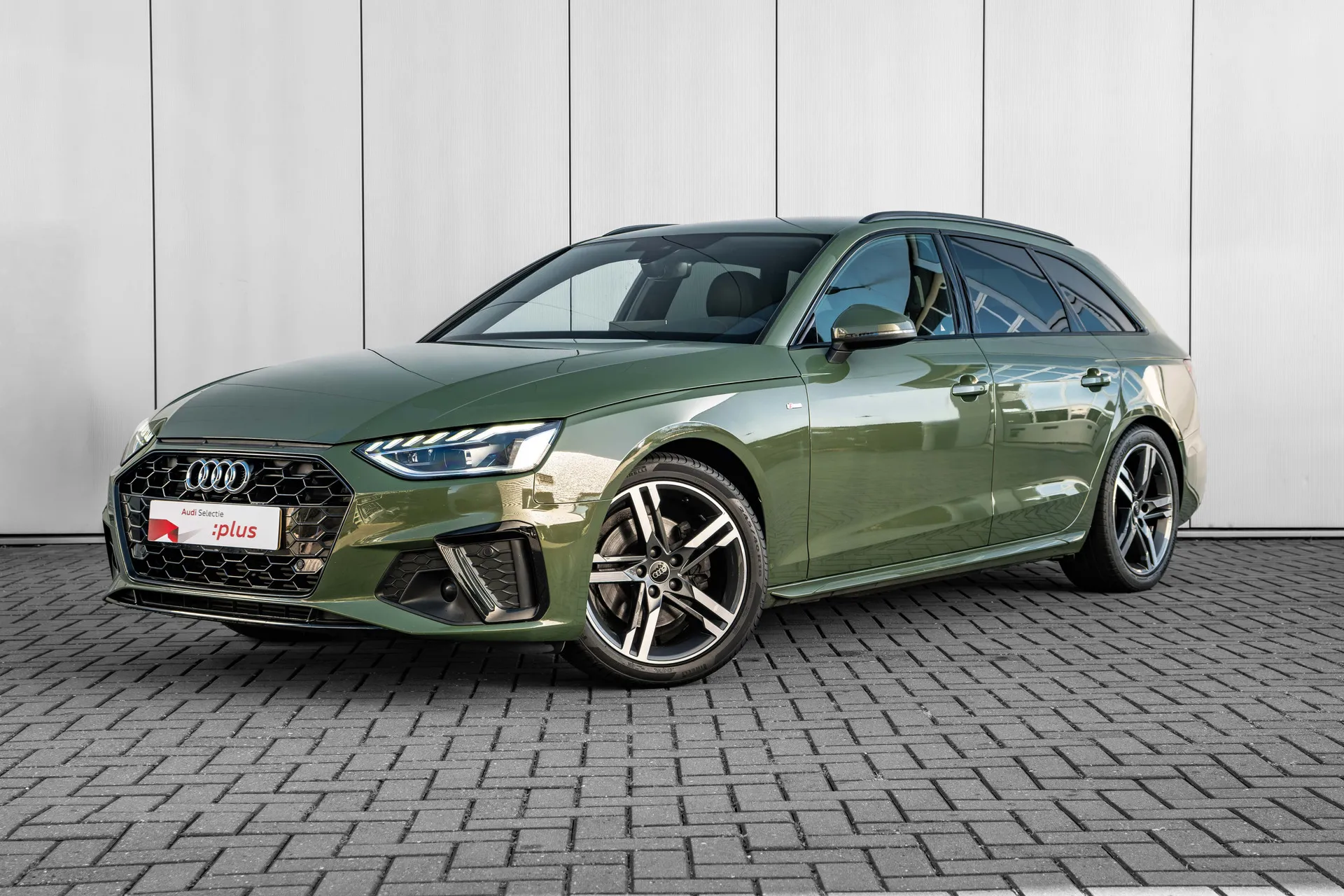 Audi A4 — foto 1