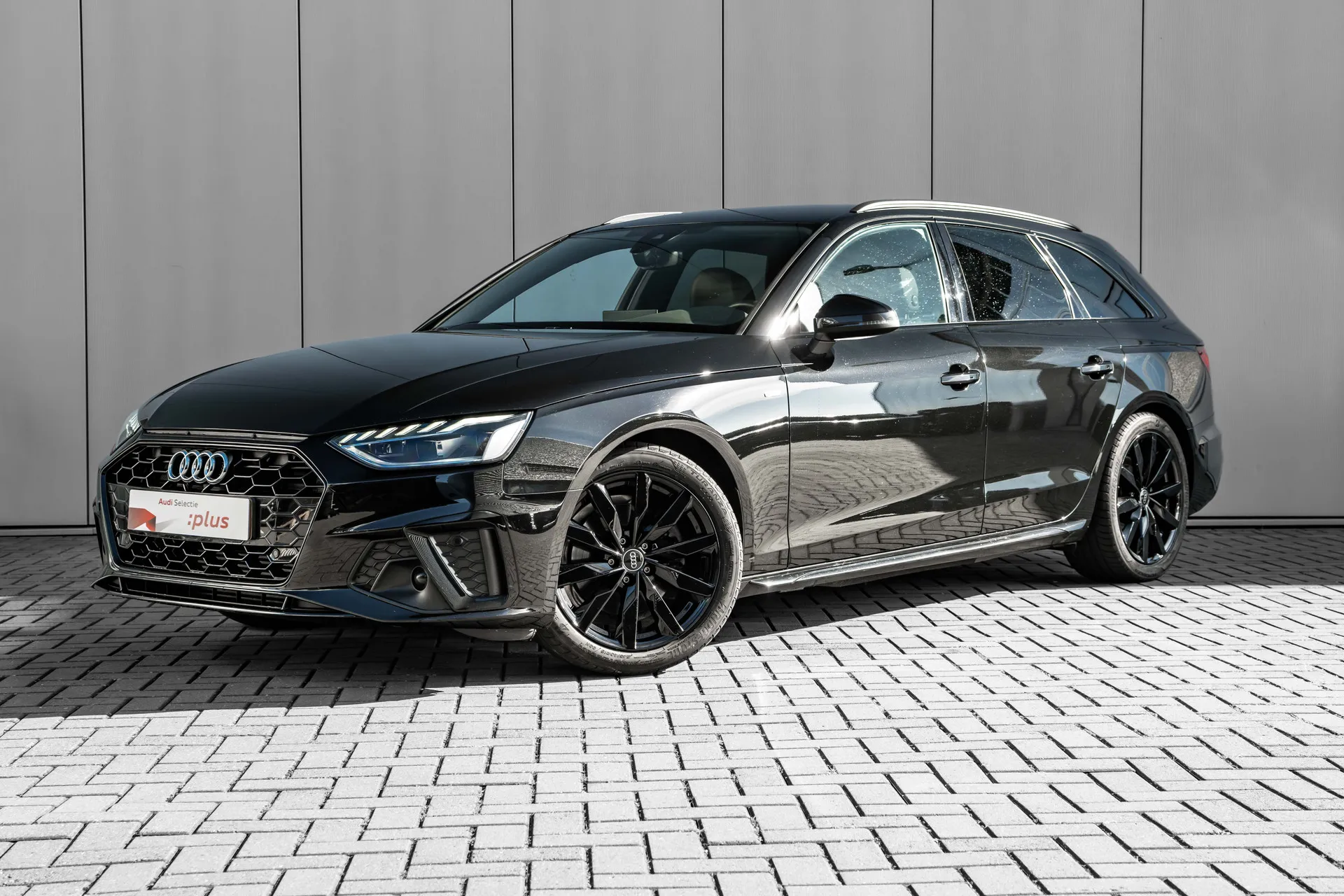 Audi A4 — foto 1