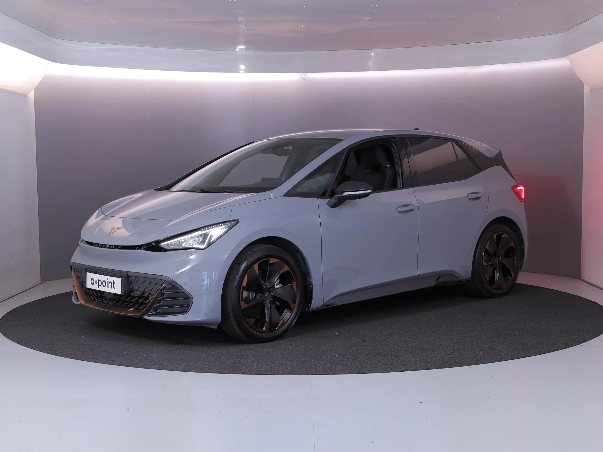 Cupra Born — foto 1