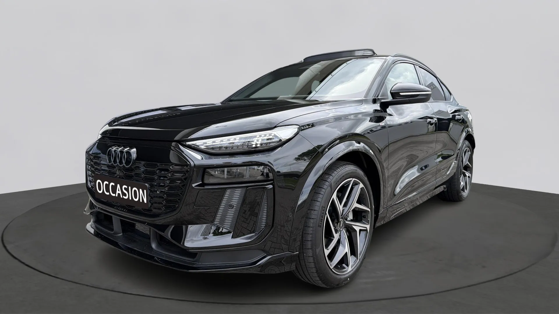 Audi Q6 e-tron — foto 1