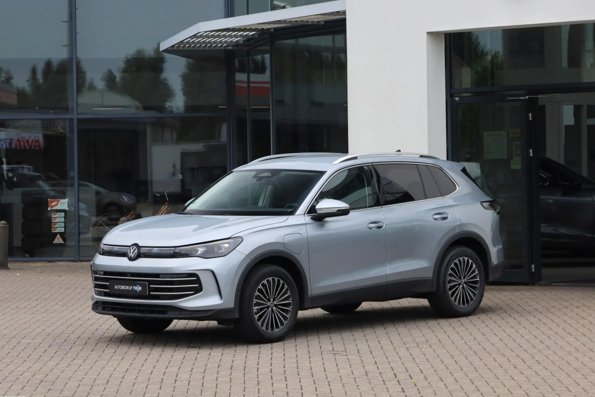 Volkswagen Tiguan — foto 1