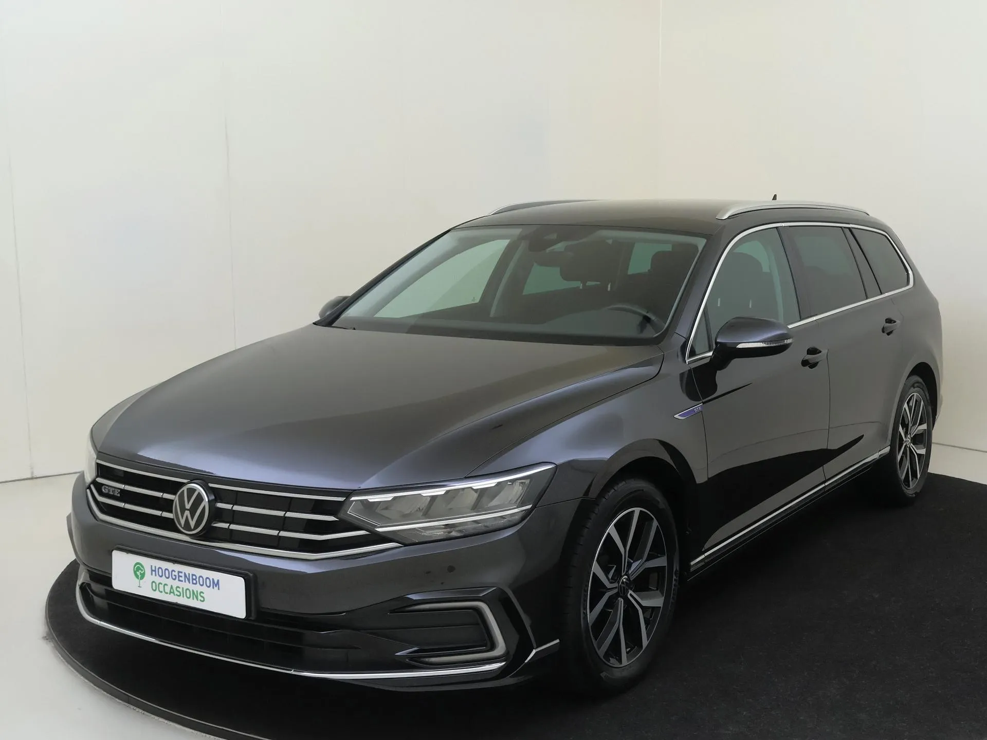 Volkswagen Passat — foto 1