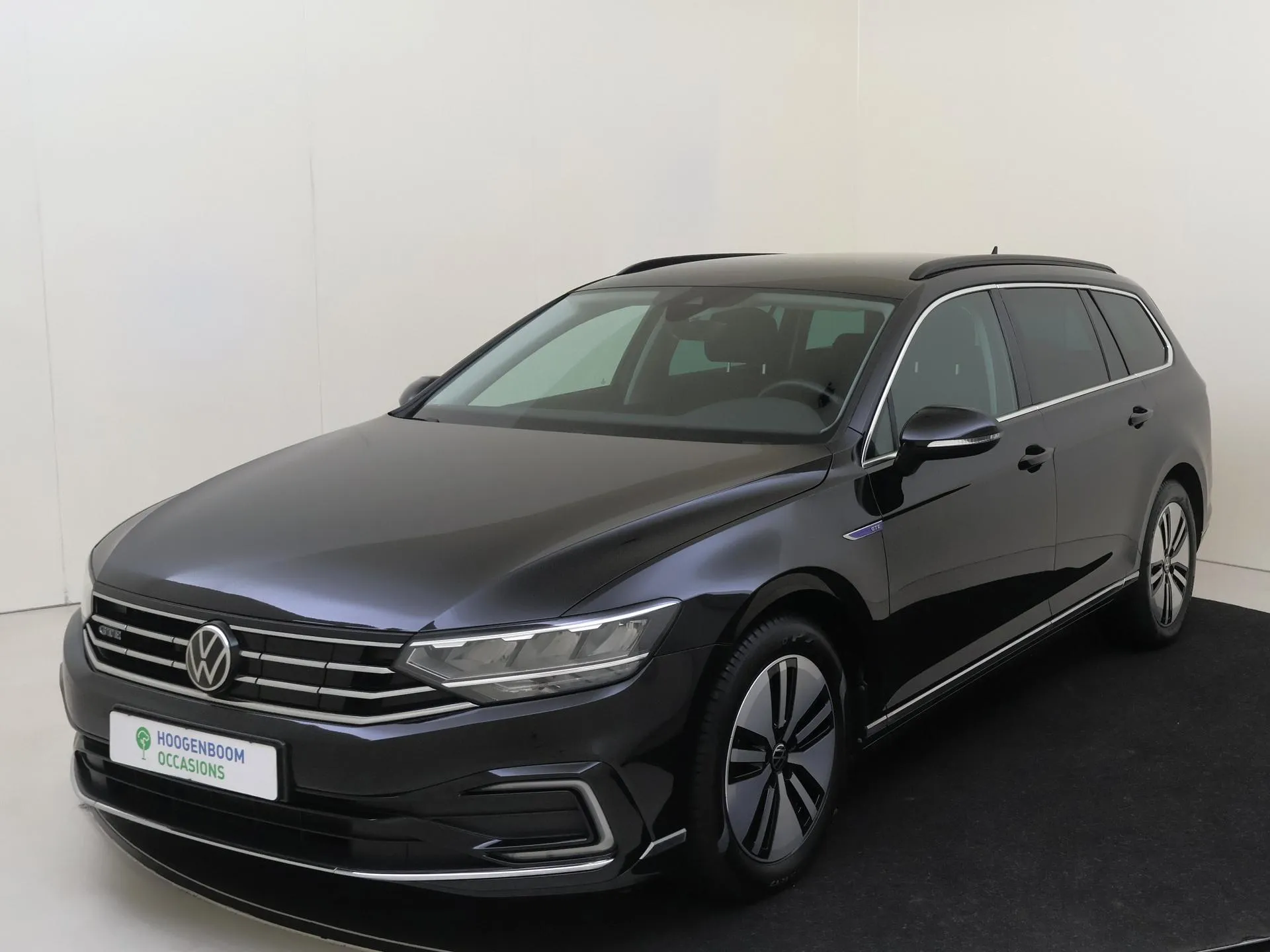 Volkswagen Passat — foto 1