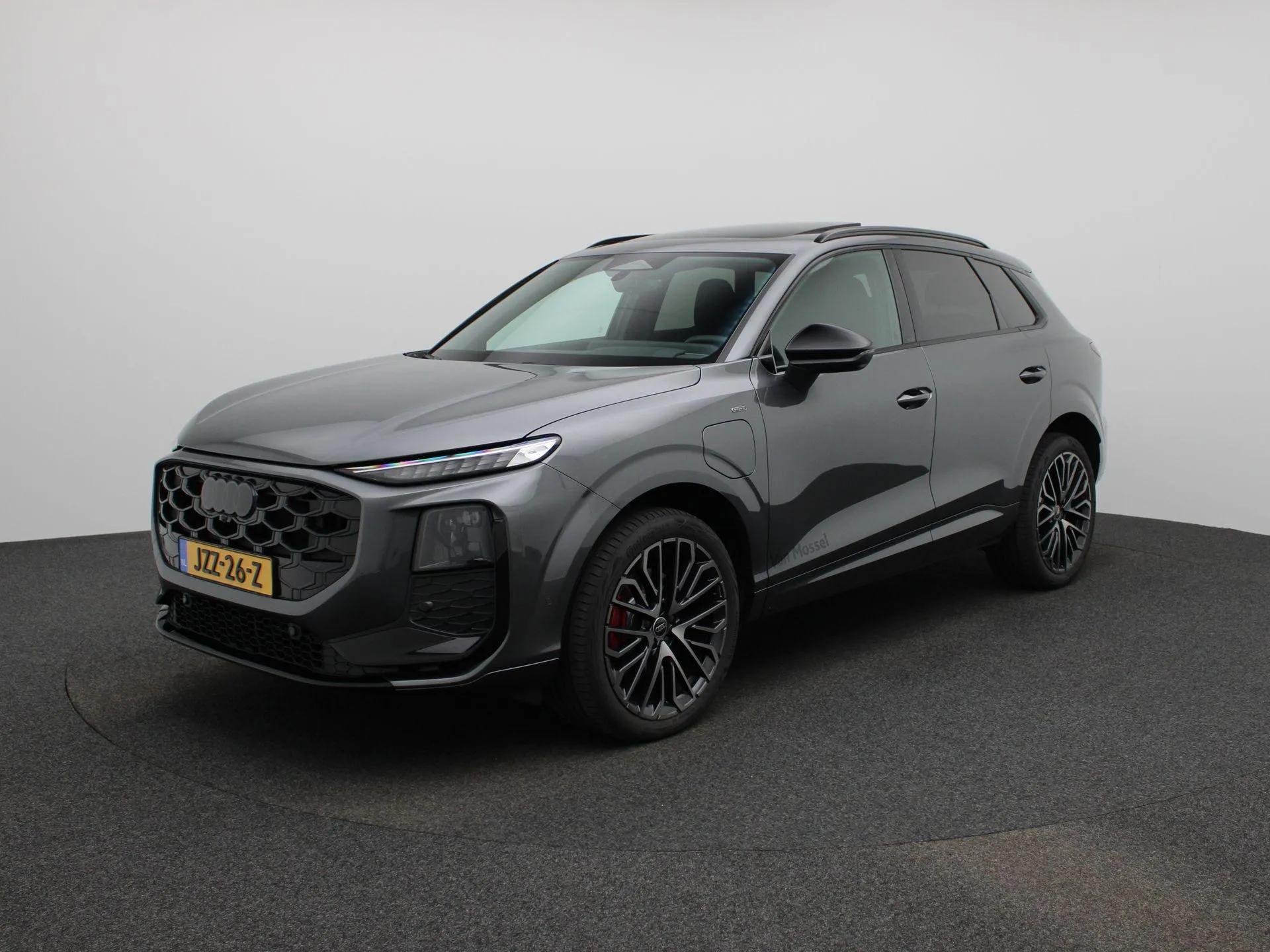 Audi Q3 — foto 1