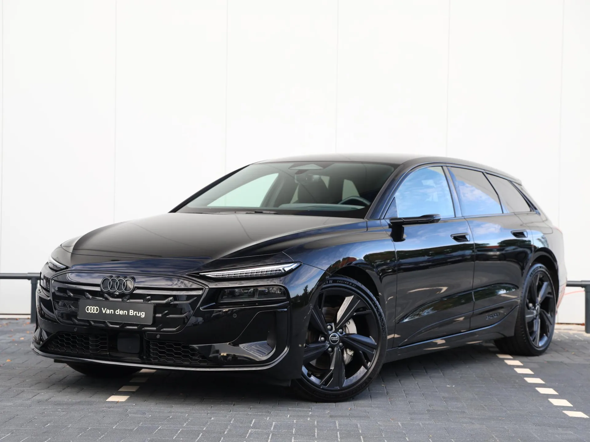 Audi A6 Avant e-tron — foto 1