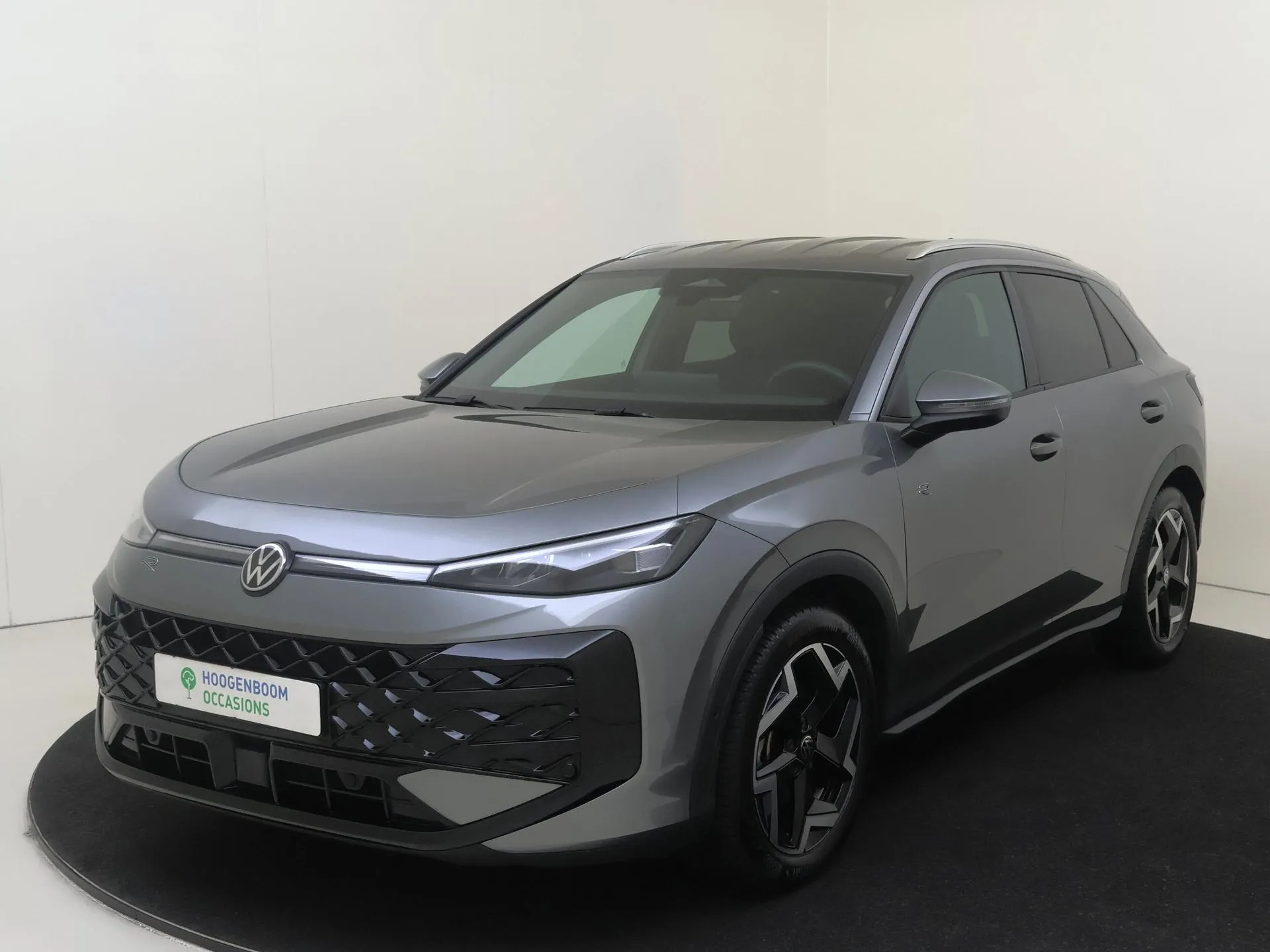 Volkswagen T-Roc — foto 1