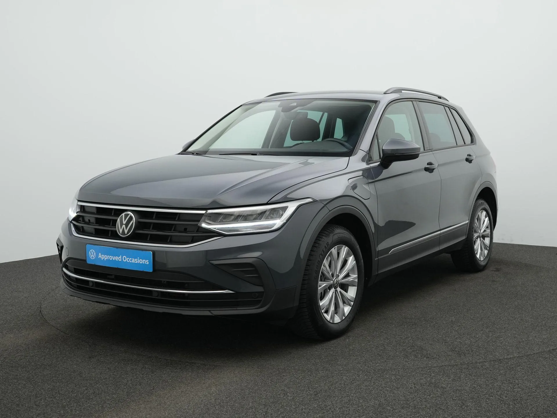 Volkswagen Tiguan — foto 1