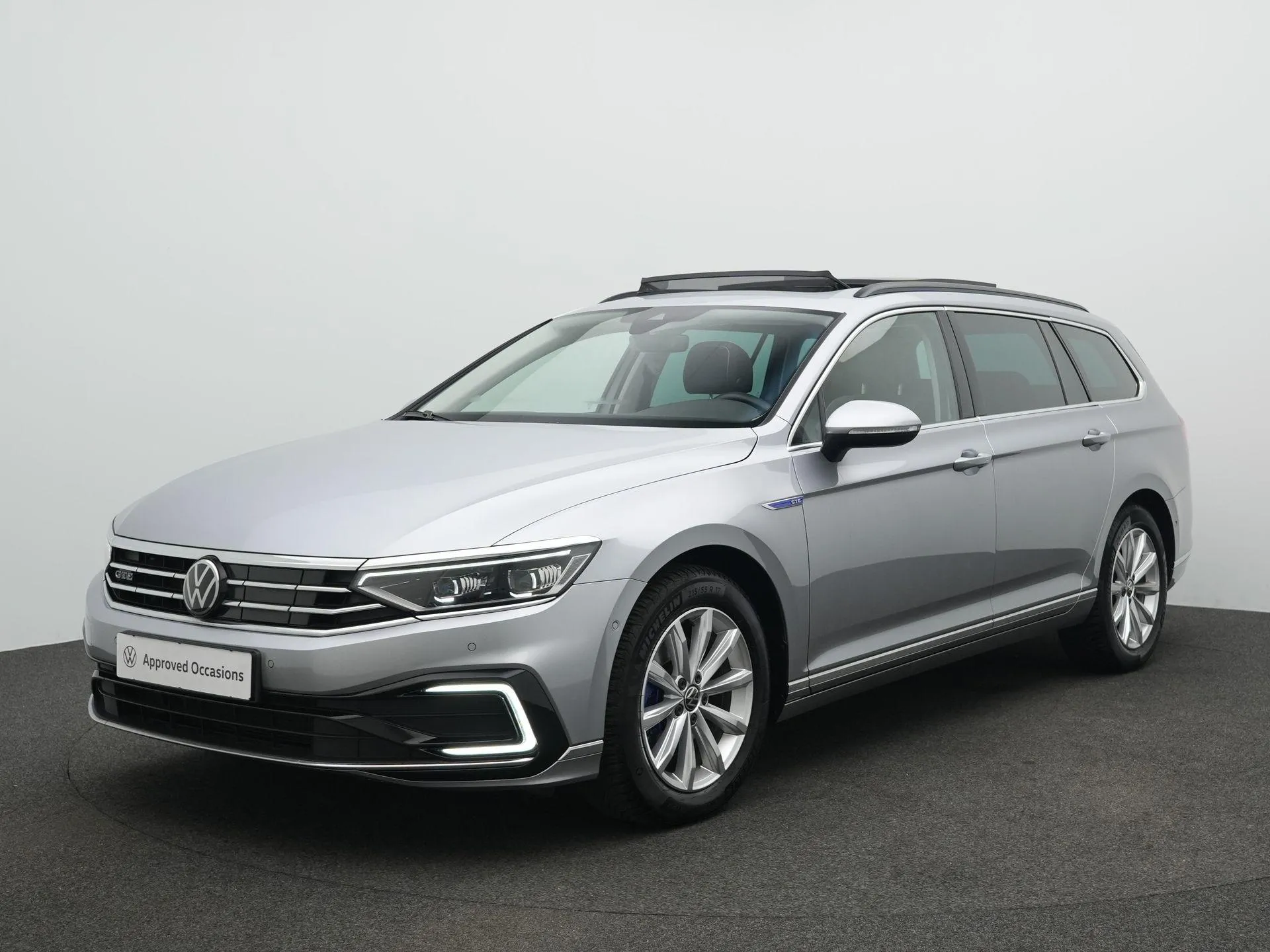 Volkswagen Passat — foto 1