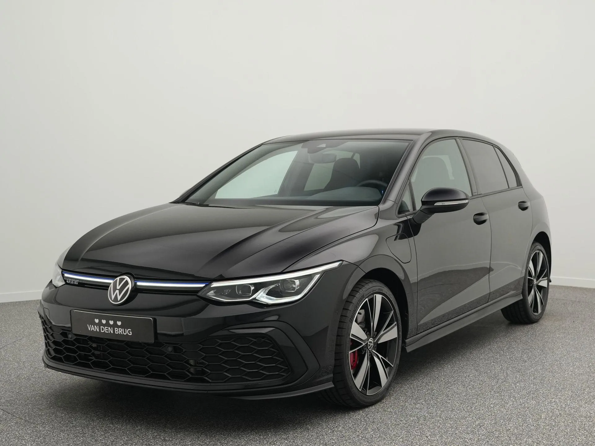 Volkswagen Golf — foto 1