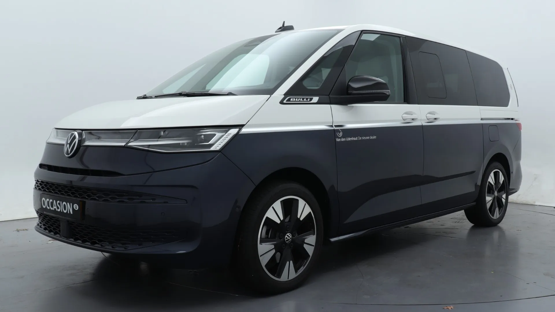 Volkswagen Multivan — foto 1