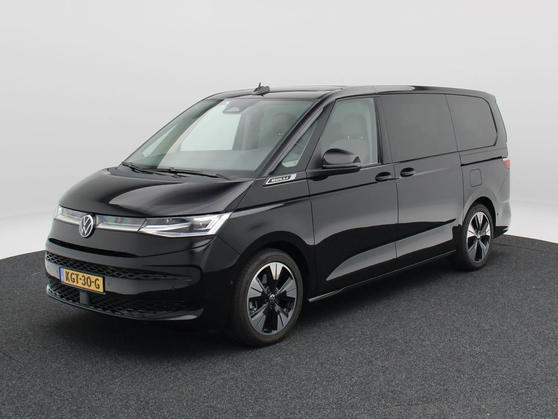 Volkswagen Multivan — foto 1