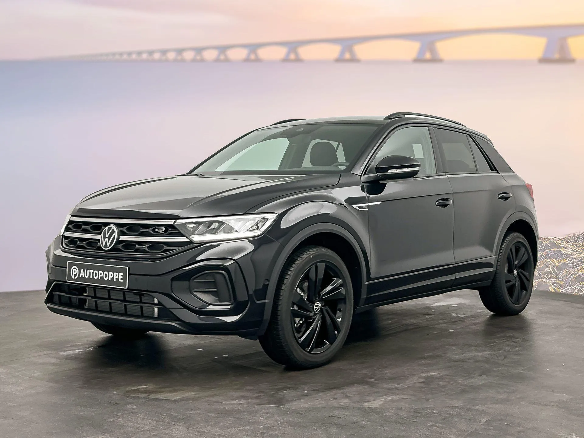 Volkswagen T-Roc — foto 1