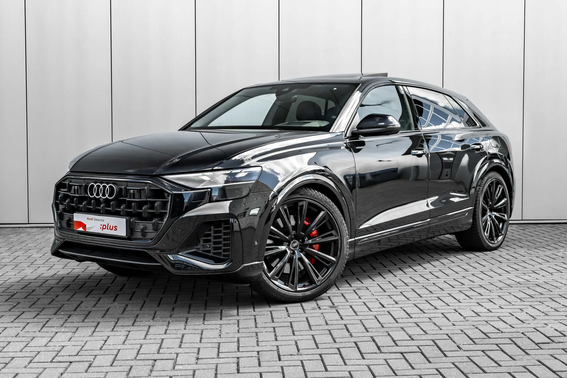 Audi Q8 — foto 1