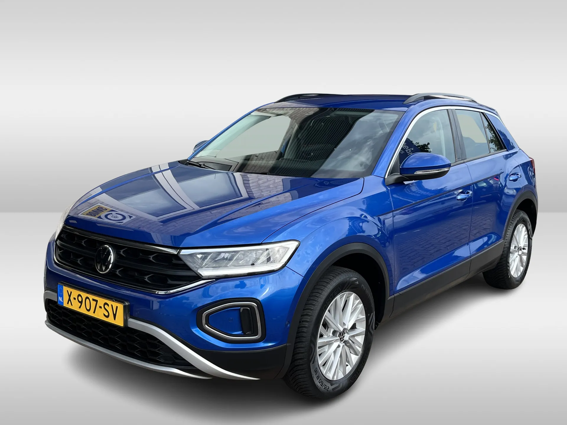 Volkswagen T-Roc — foto 1