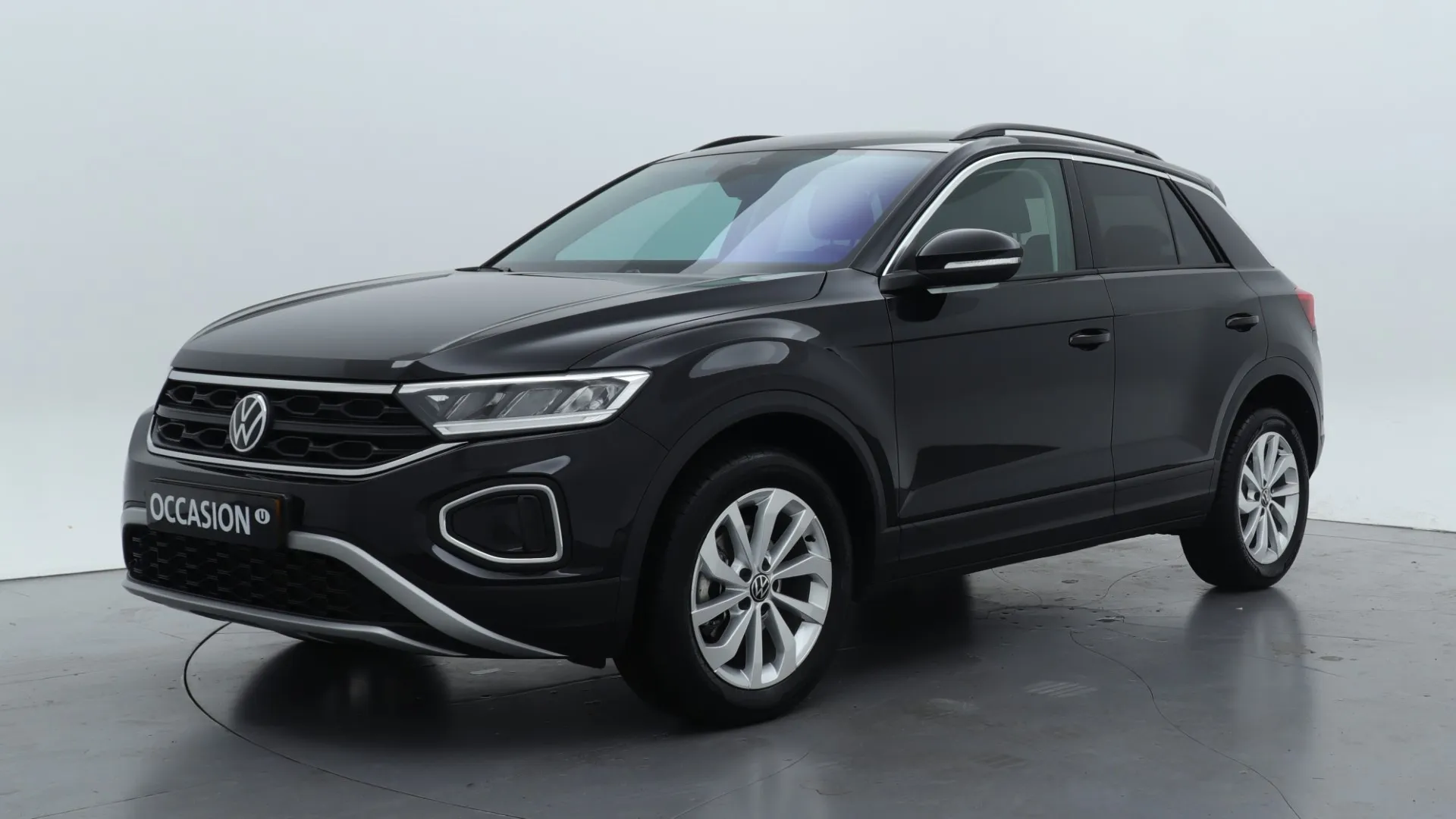 Volkswagen T-Roc — foto 1